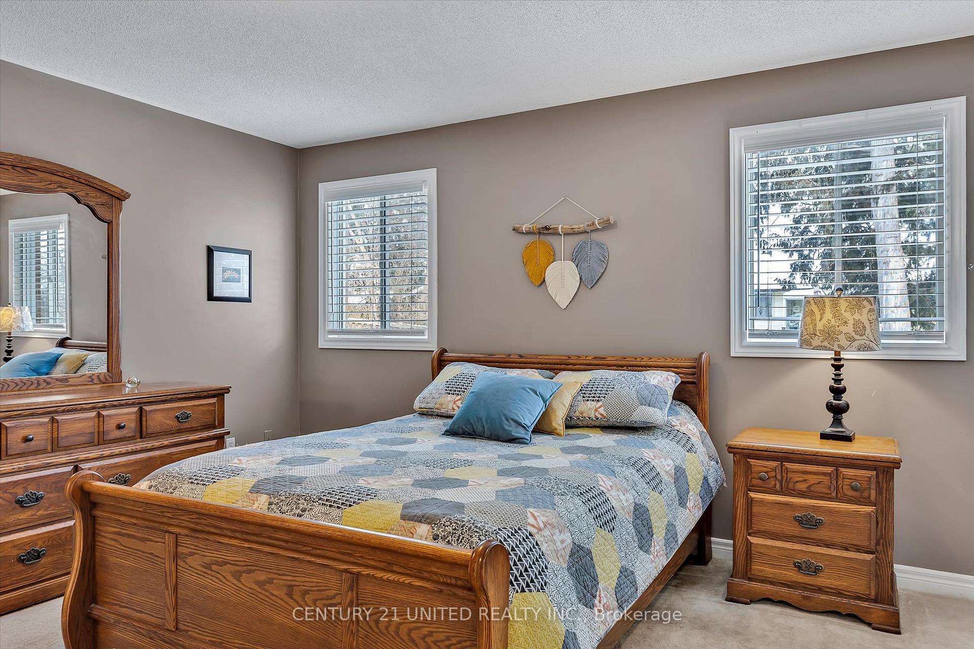 Photo 10 of 1358 Bobolink Court, Peterborough, Monaghan Ward 2 — HOMEH