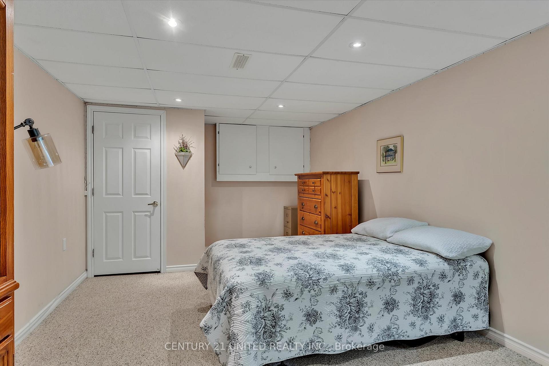 Photo 26 of 1358 Bobolink Court, Peterborough, Monaghan Ward 2 — HOMEH