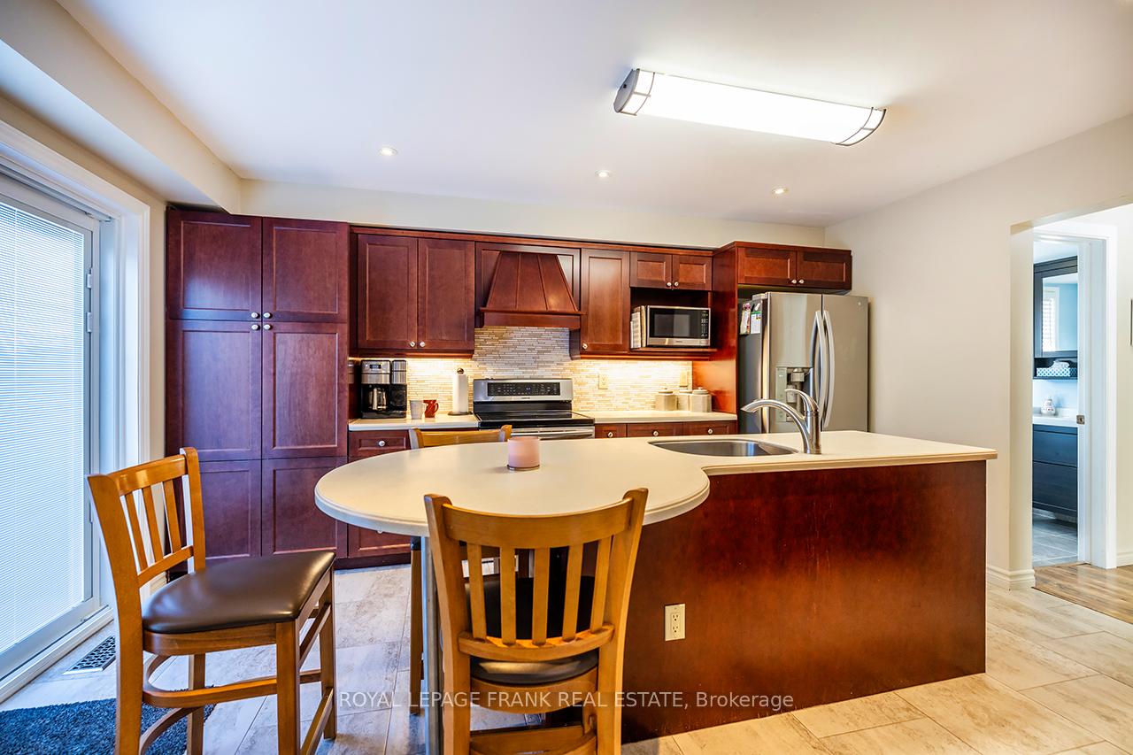 Photo 6 of 1288 Wildlark Drive, Peterborough, Monaghan Ward 2 — HOMEH
