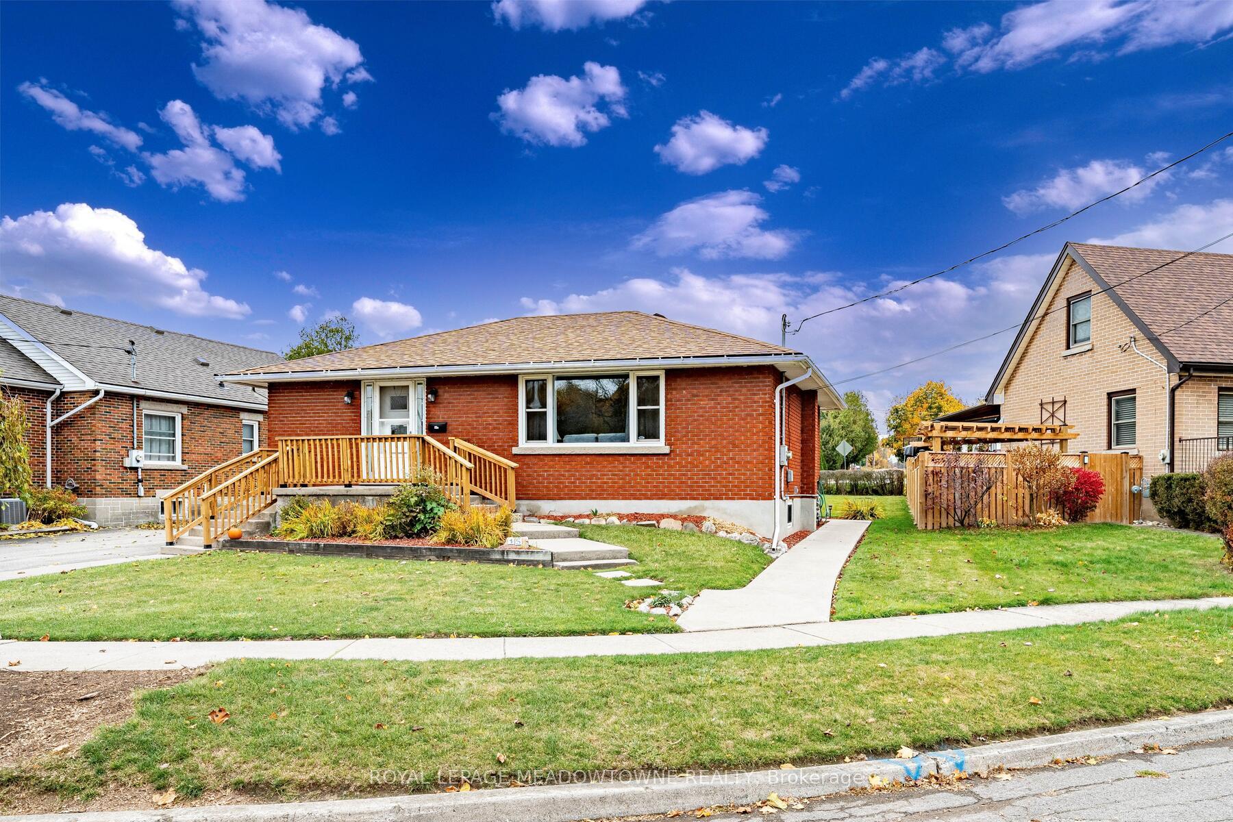 Photo 1 of Unit Unit B, 15 Summit Crescent, Guelph, Exhibition Park — HOMEH