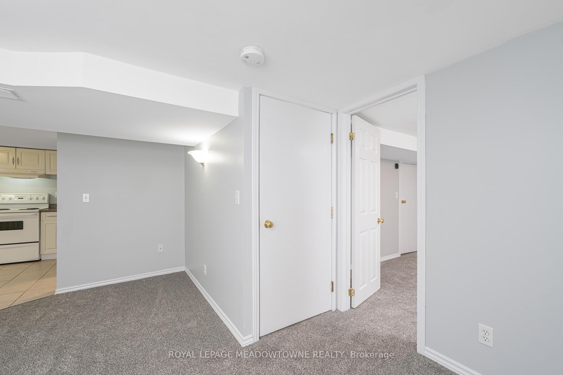 Photo 4 of Unit Unit B, 15 Summit Crescent, Guelph, Exhibition Park — HOMEH