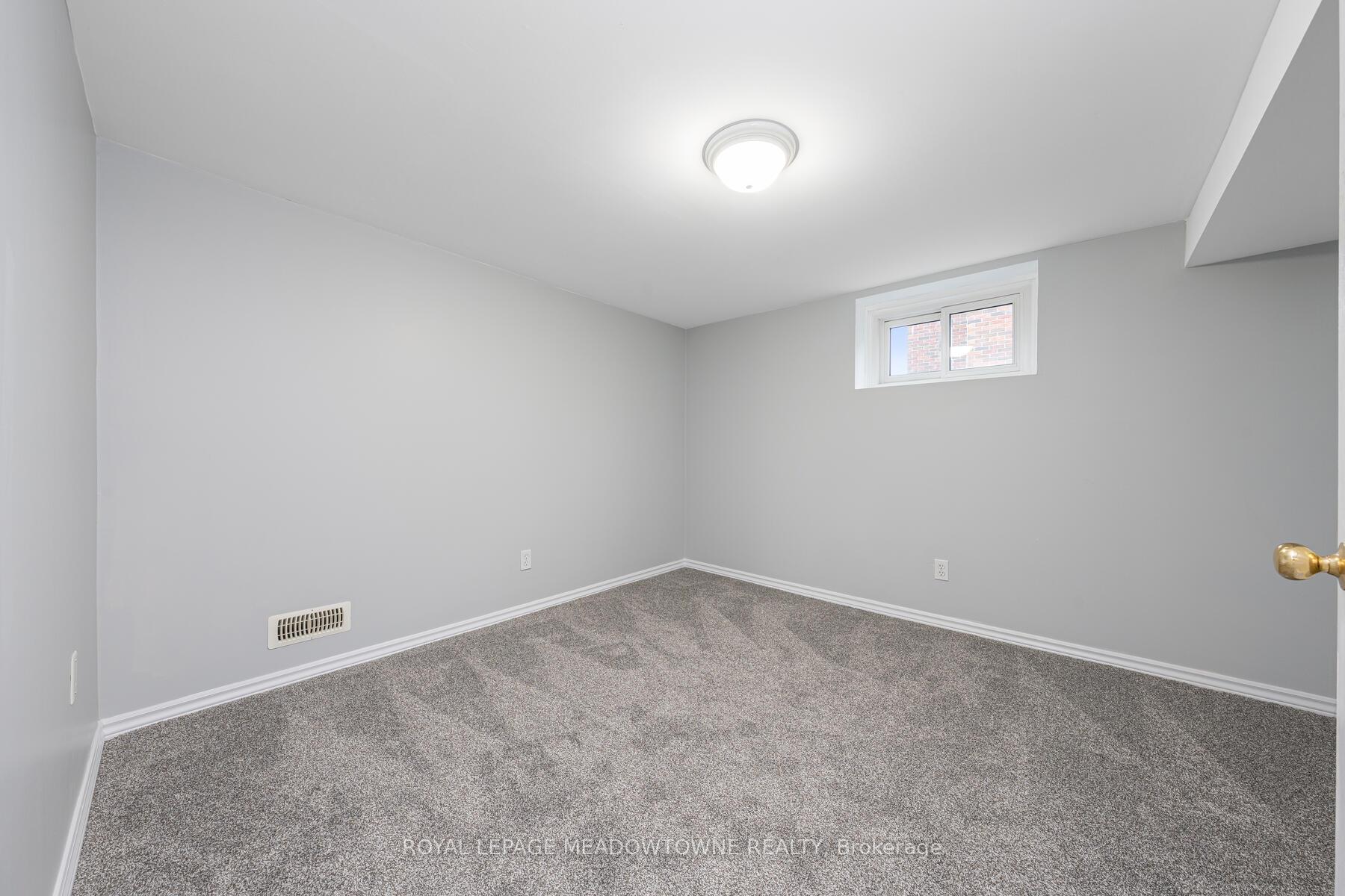 Photo 18 of Unit Unit B, 15 Summit Crescent, Guelph, Exhibition Park — HOMEH