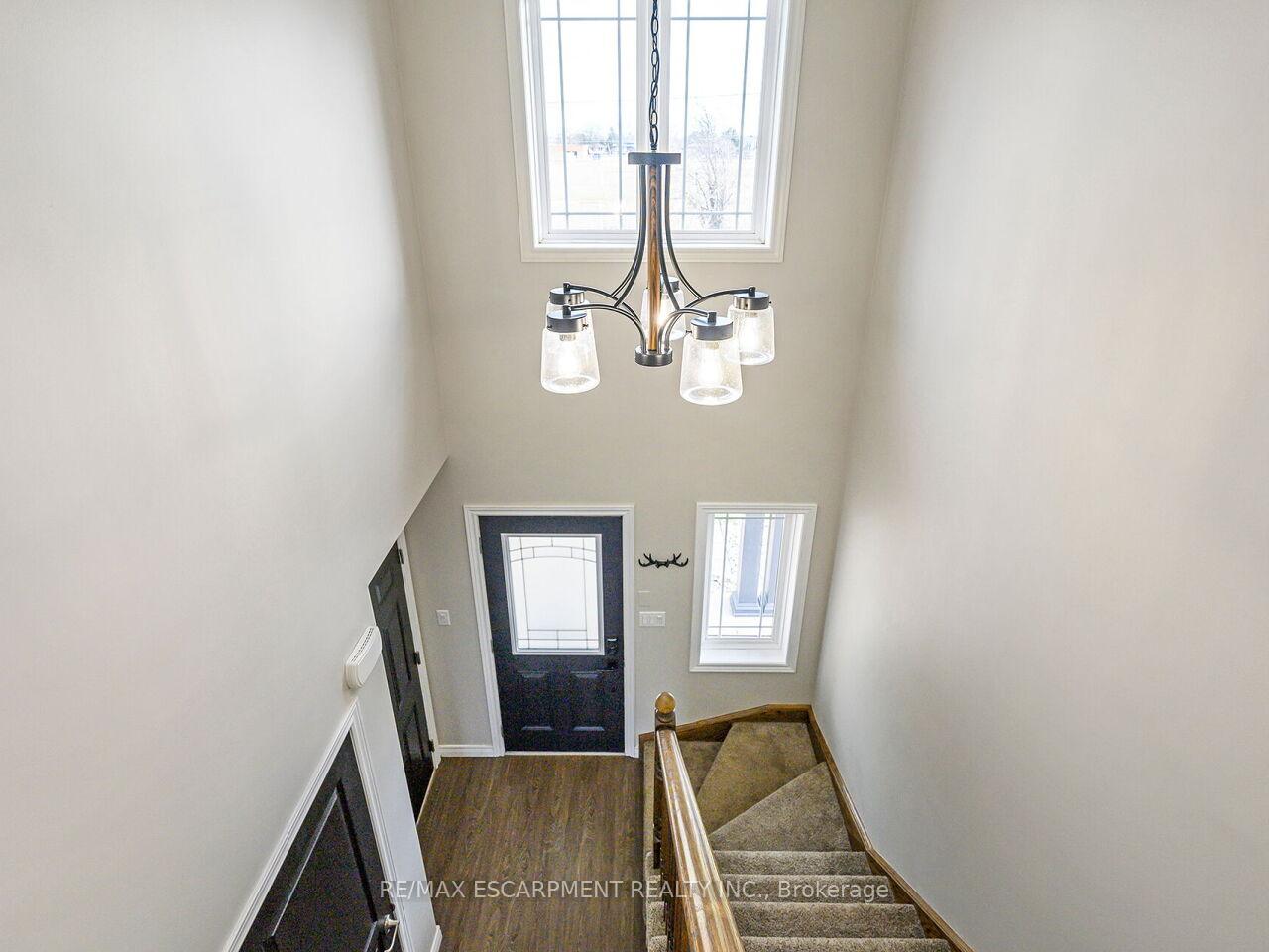 Photo 18 of 385 Murray Street, Grimsby, Grimsby Beach — HOMEH