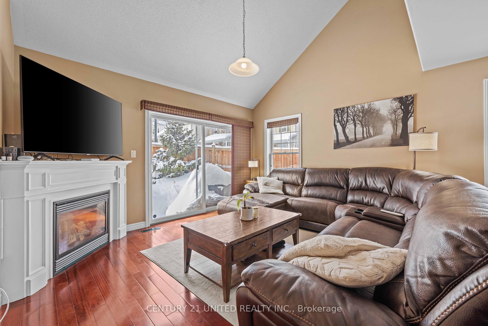 Photo 5 of 109 Bowen Drive, Peterborough, Northcrest Ward 5 — HOMEH