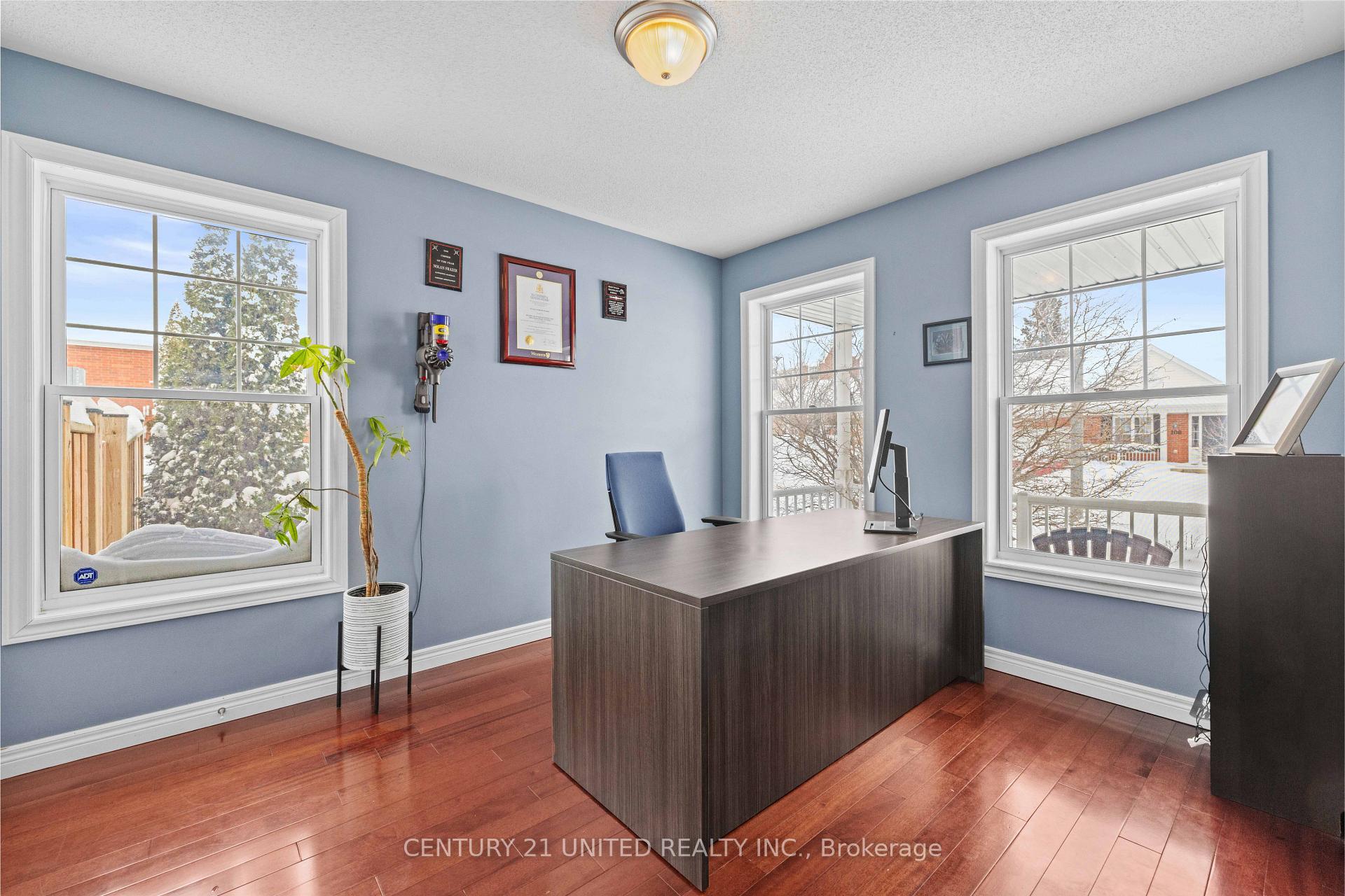 Photo 10 of 109 Bowen Drive, Peterborough, Northcrest Ward 5 — HOMEH