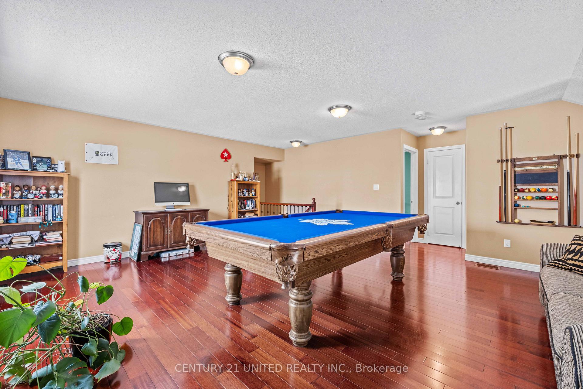 Photo 12 of 109 Bowen Drive, Peterborough, Northcrest Ward 5 — HOMEH