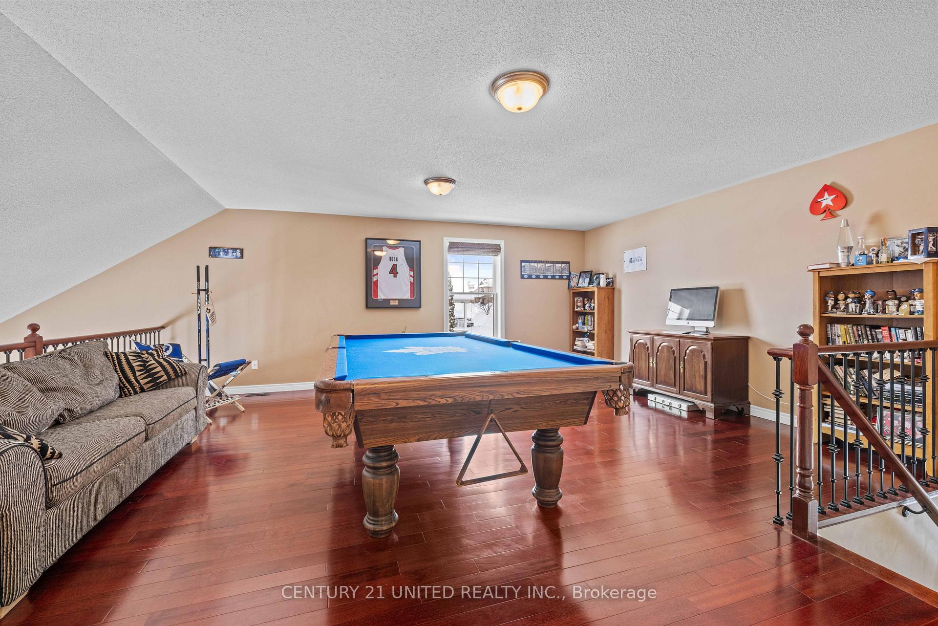 Photo 13 of 109 Bowen Drive, Peterborough, Northcrest Ward 5 — HOMEH