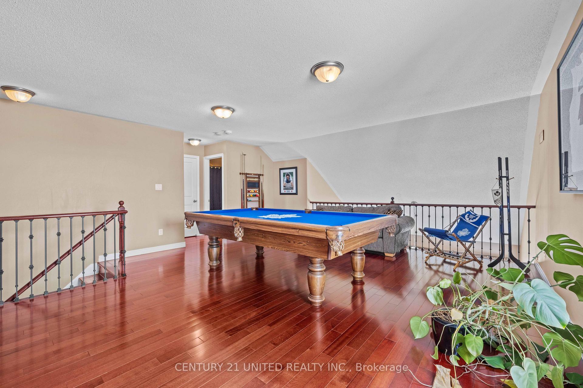 Photo 14 of 109 Bowen Drive, Peterborough, Northcrest Ward 5 — HOMEH