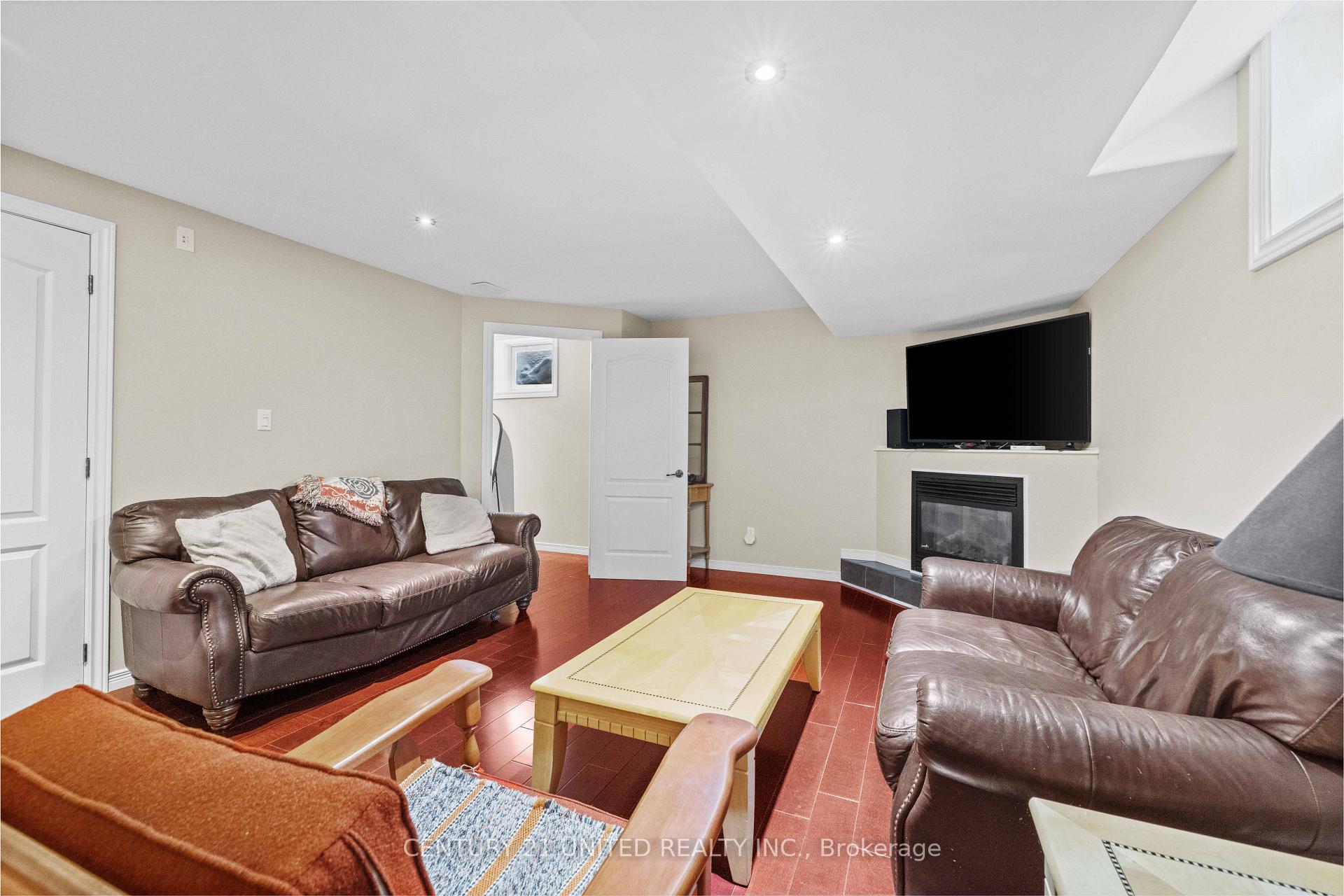 Photo 22 of 109 Bowen Drive, Peterborough, Northcrest Ward 5 — HOMEH