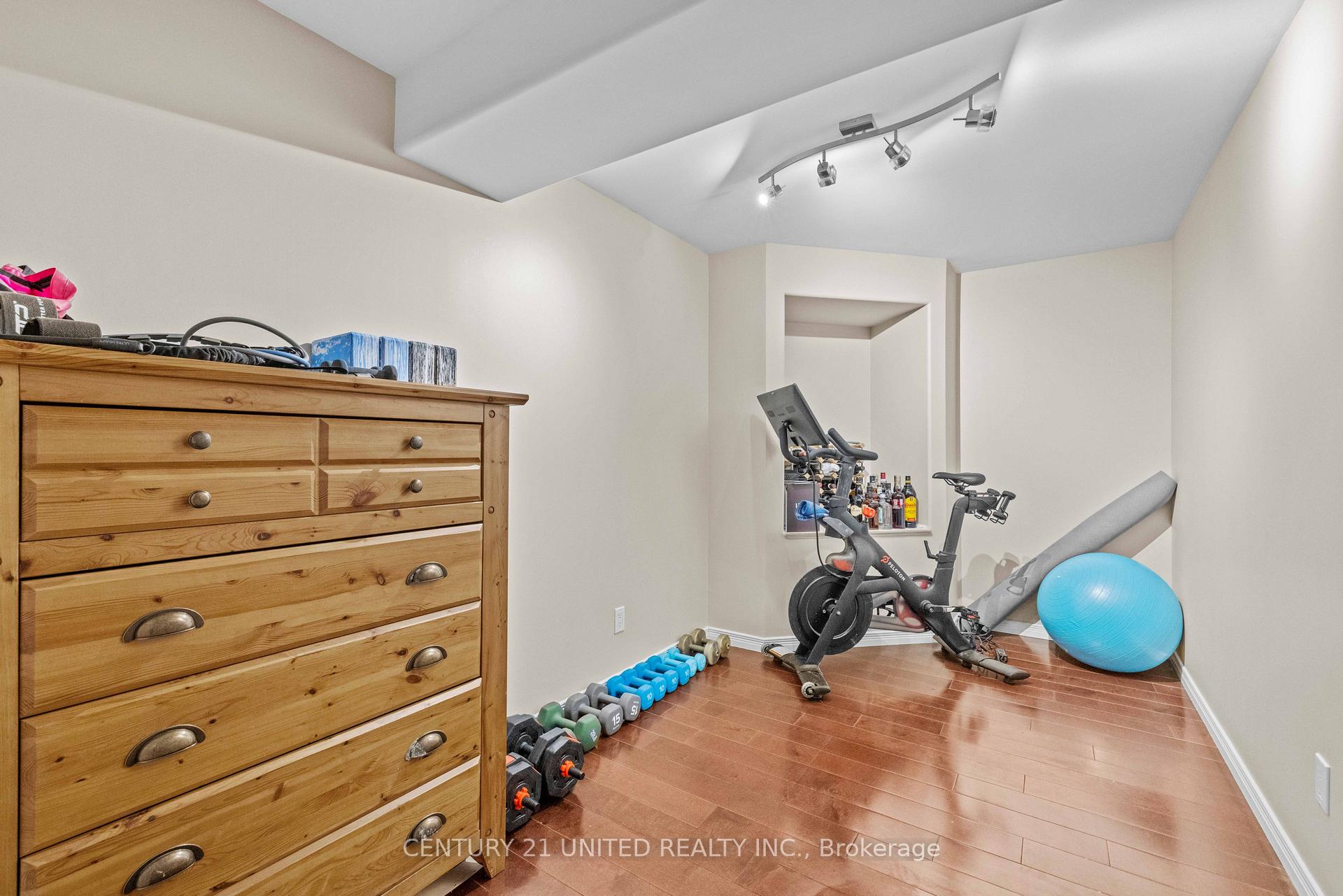 Photo 23 of 109 Bowen Drive, Peterborough, Northcrest Ward 5 — HOMEH