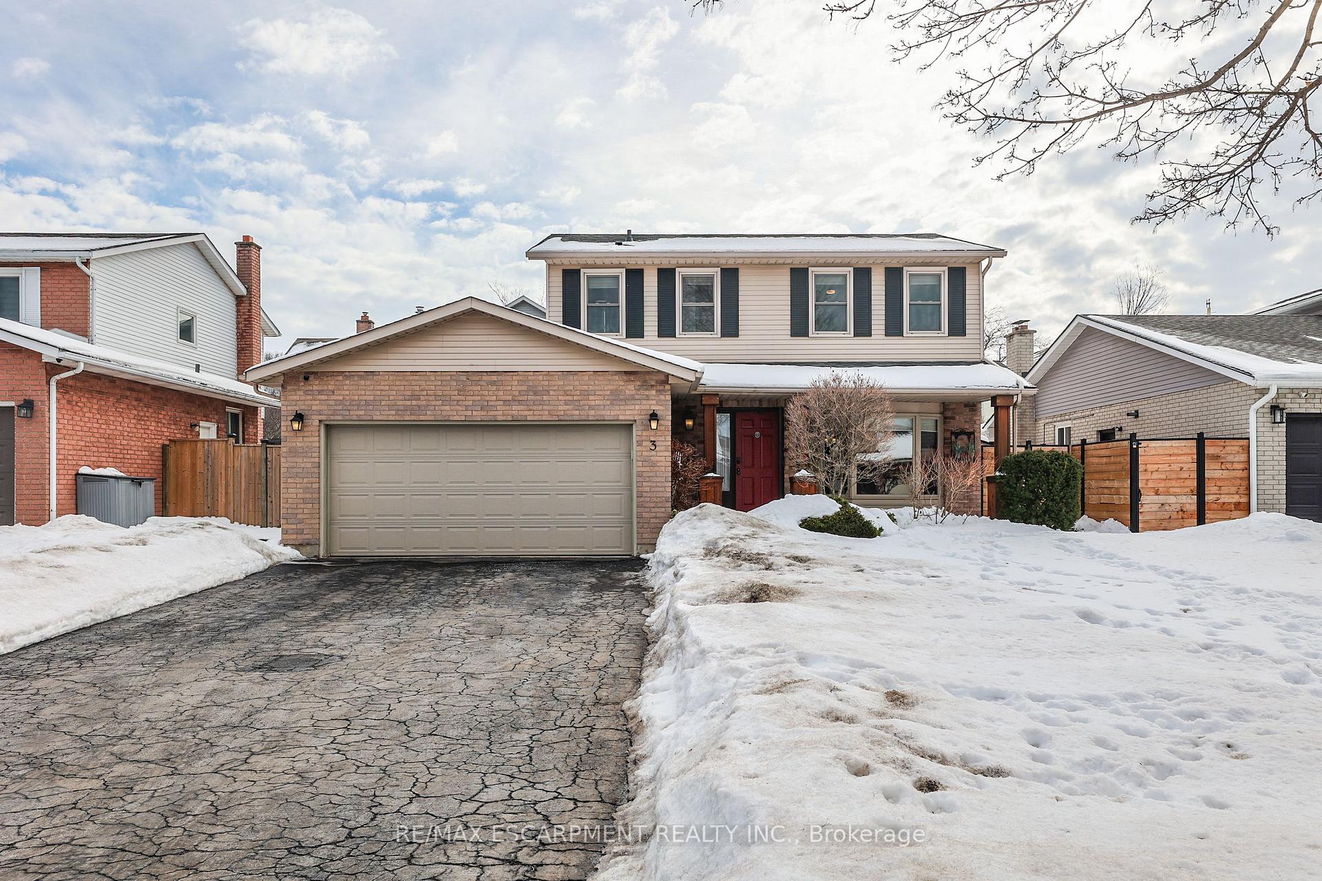 Photo 1 of 3 Farrell Drive, Grimsby, Grimsby West — HOMEH