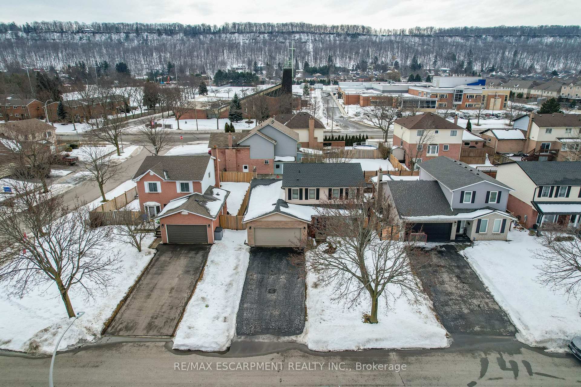 Photo 30 of 3 Farrell Drive, Grimsby, Grimsby West — HOMEH