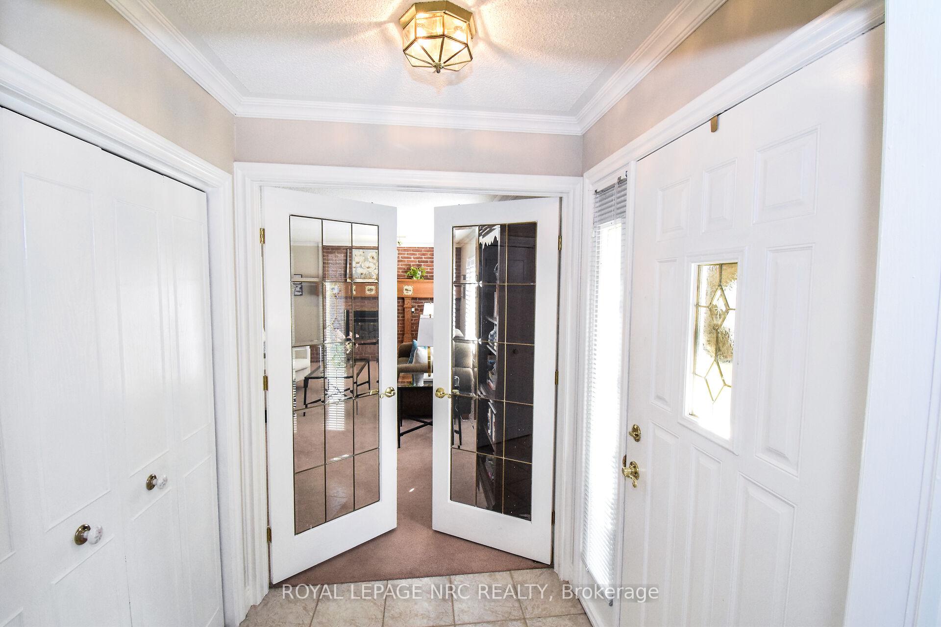 Photo 8 of 15 Burgess Drive, Grimsby, Grimsby East — HOMEH