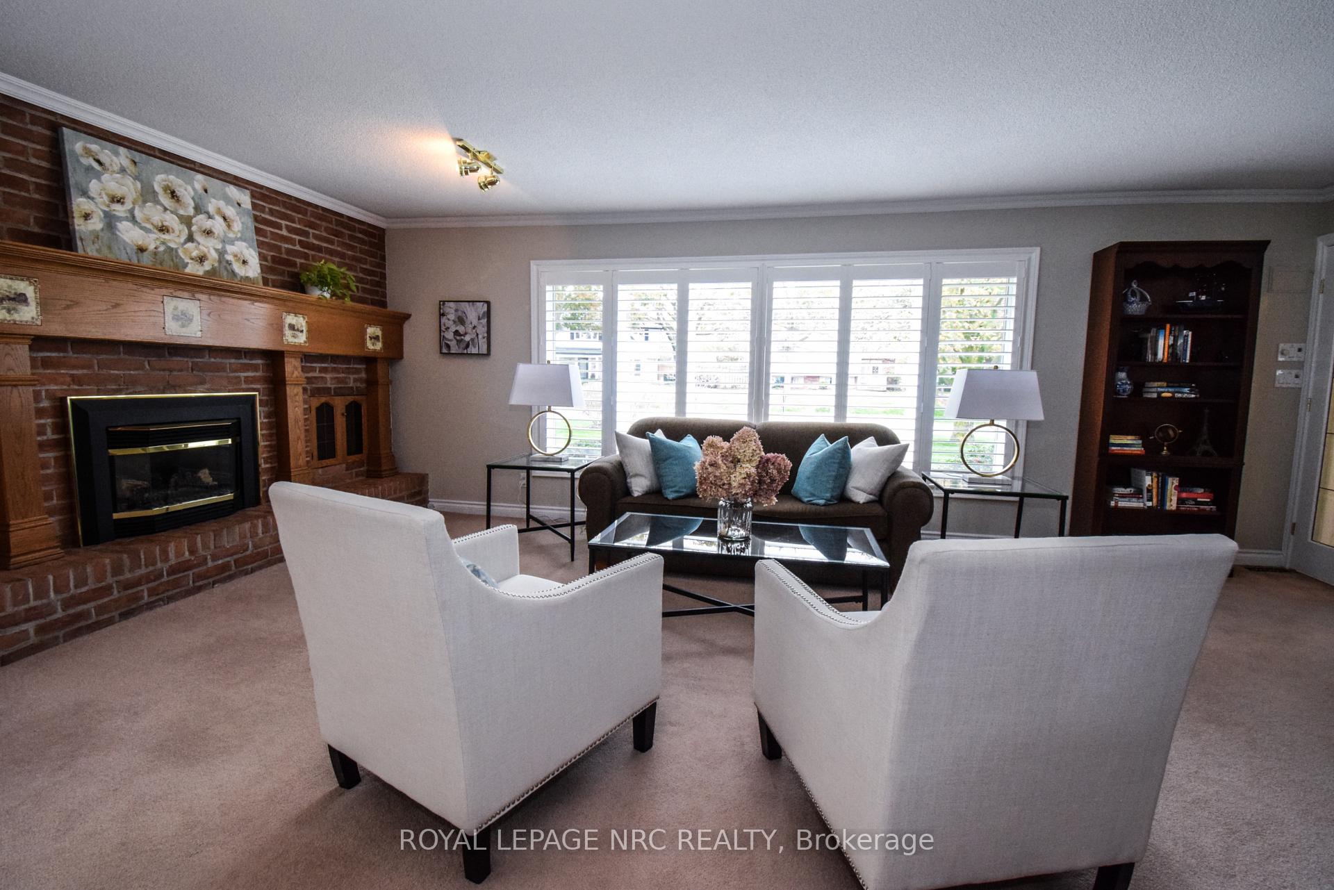 Photo 9 of 15 Burgess Drive, Grimsby, Grimsby East — HOMEH