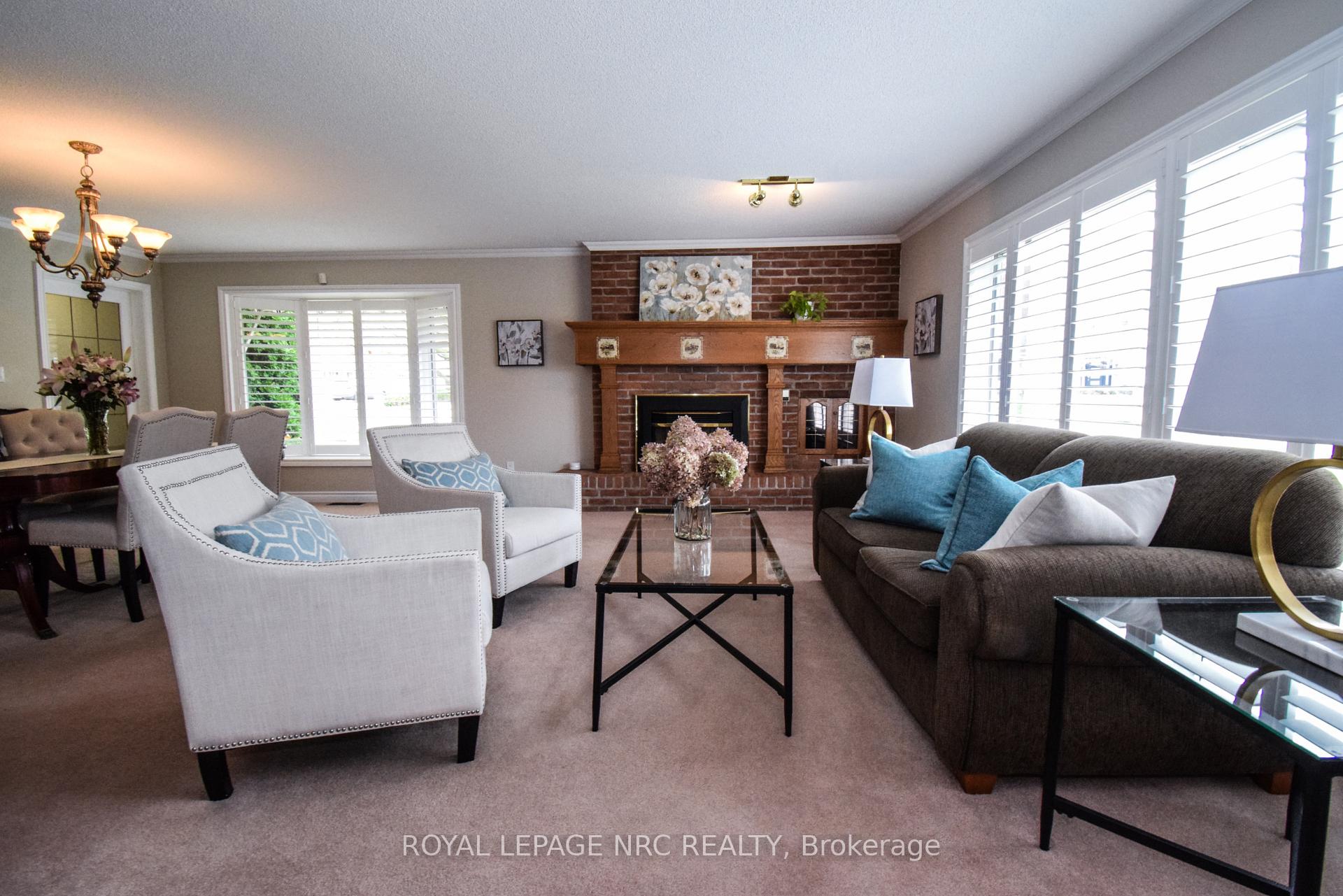 Photo 11 of 15 Burgess Drive, Grimsby, Grimsby East — HOMEH