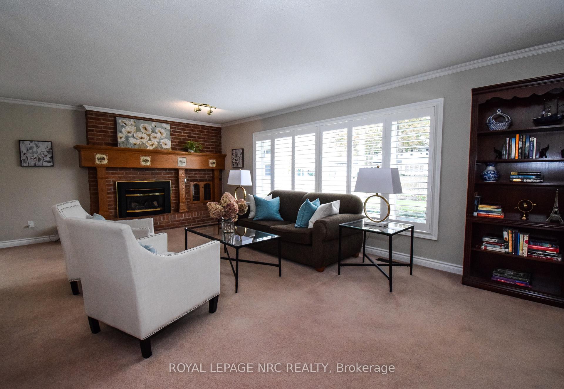 Photo 12 of 15 Burgess Drive, Grimsby, Grimsby East — HOMEH
