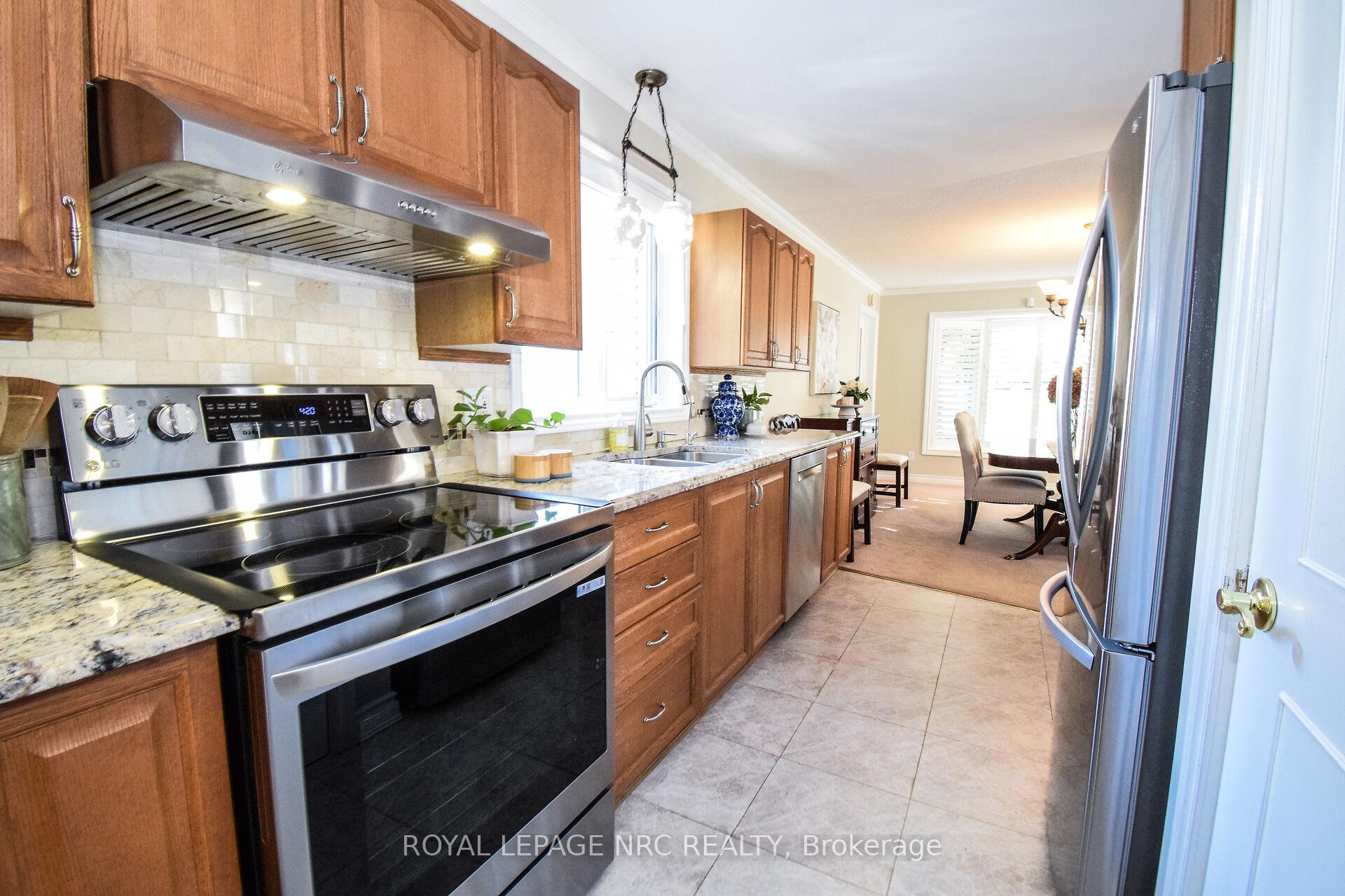 Photo 28 of 15 Burgess Drive, Grimsby, Grimsby East — HOMEH