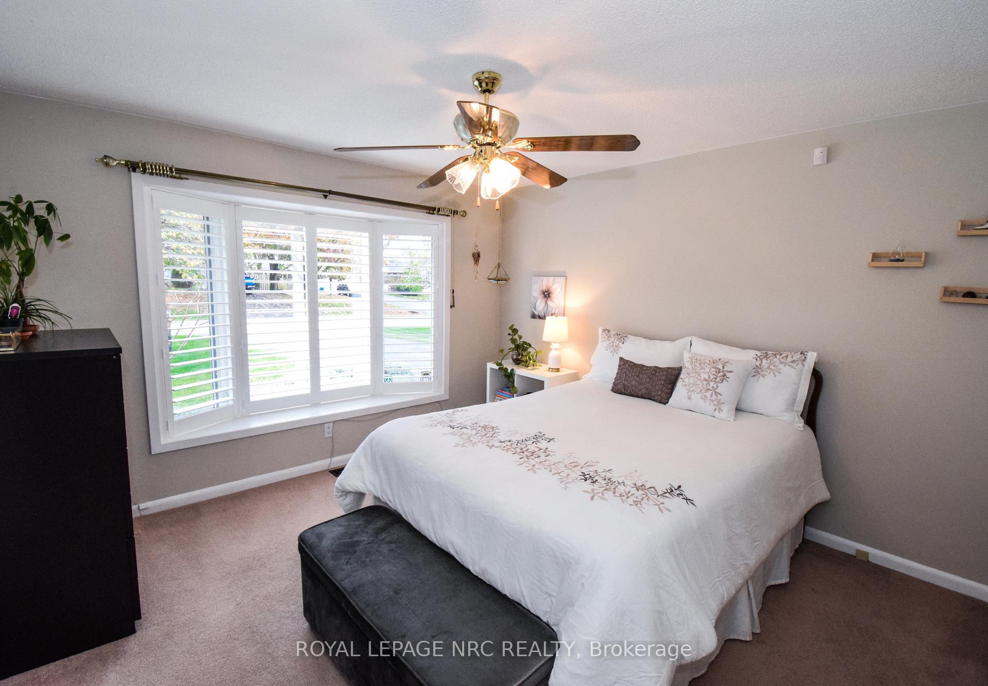 Photo 33 of 15 Burgess Drive, Grimsby, Grimsby East — HOMEH