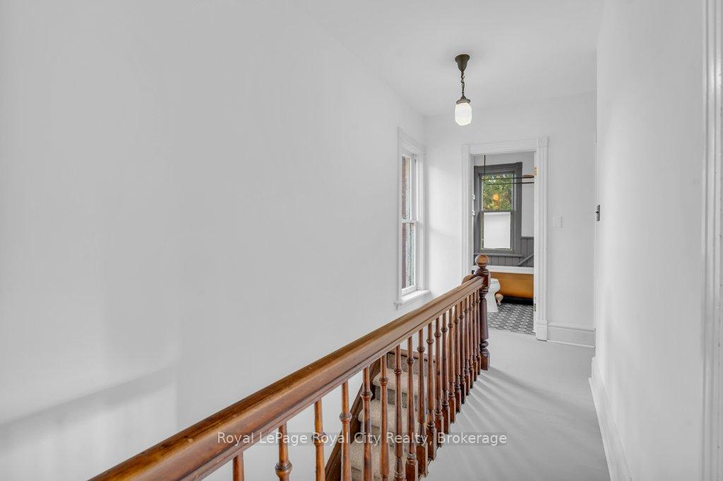 Photo 29 of 45 Toronto Street, Guelph, St. Patrick's Ward — HOMEH