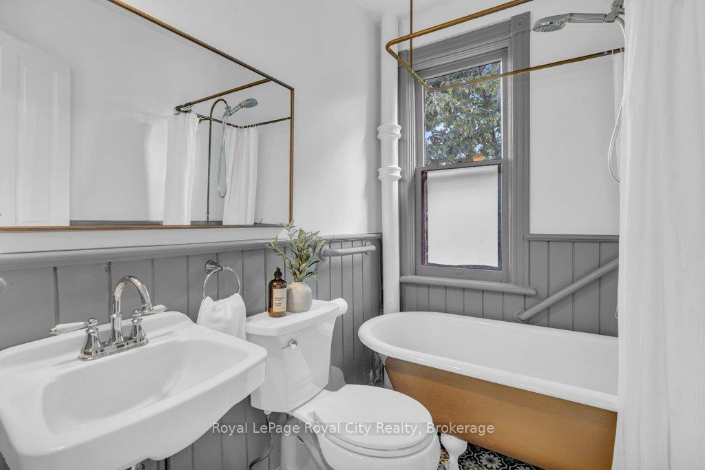 Photo 31 of 45 Toronto Street, Guelph, St. Patrick's Ward — HOMEH
