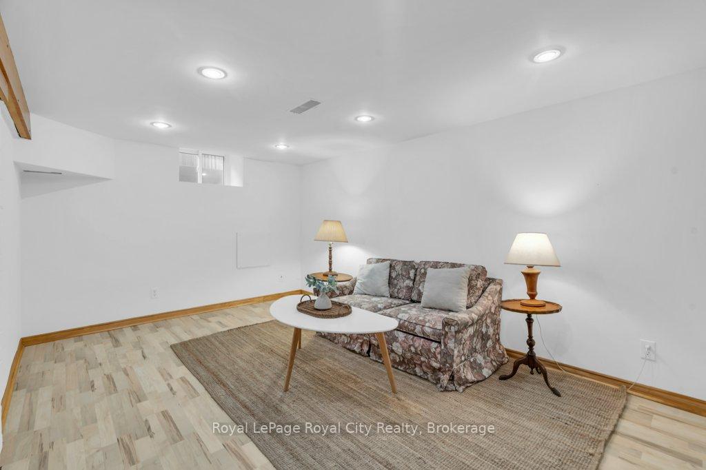 Photo 33 of 45 Toronto Street, Guelph, St. Patrick's Ward — HOMEH