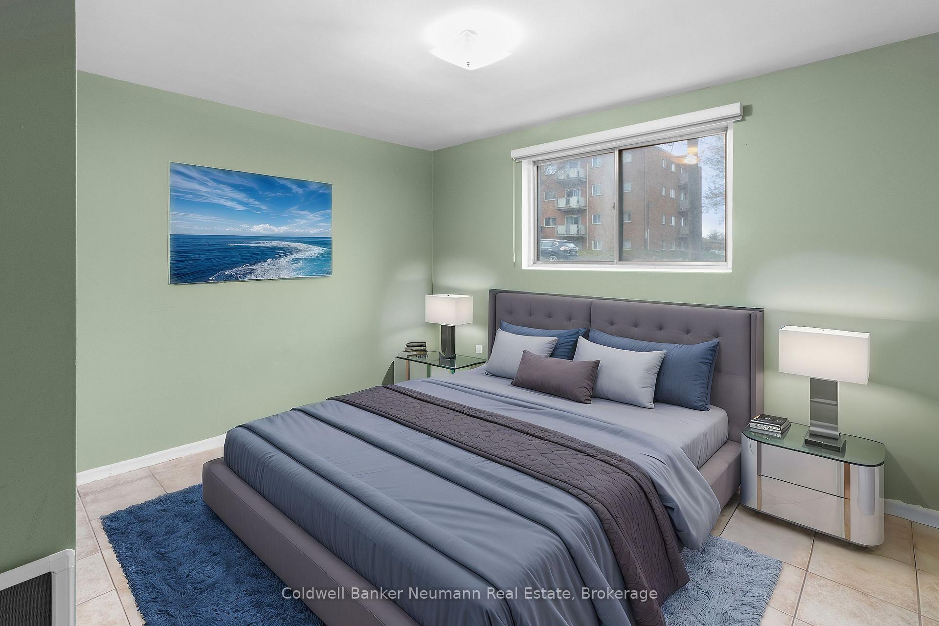 Photo 4 of Unit 3, 8 Delaware Avenue, Guelph, Victoria North — HOMEH