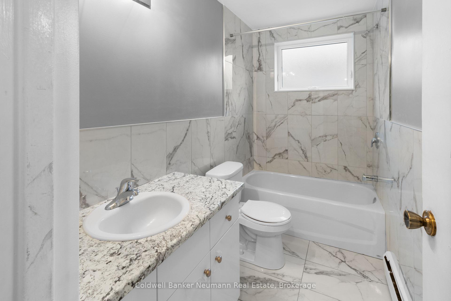 Photo 6 of Unit 3, 8 Delaware Avenue, Guelph, Victoria North — HOMEH