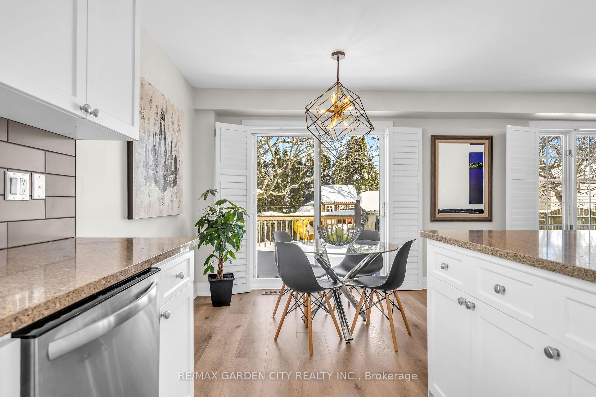 Photo 9 of 94 Colonial Crescent, Grimsby, Grimsby East — HOMEH