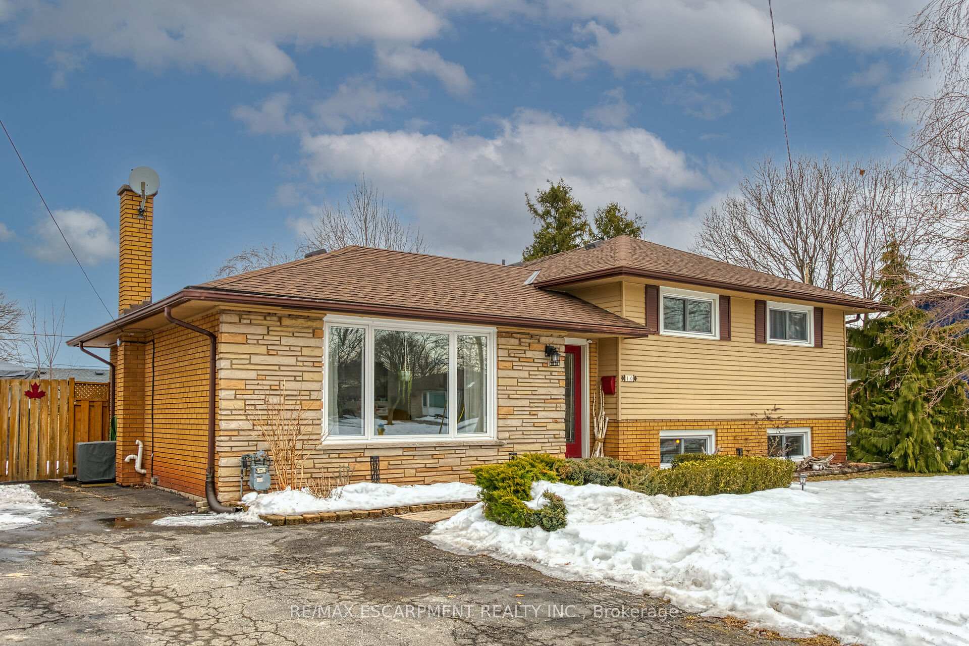 Photo 1 of 10 Almond Gardens, Grimsby, Grimsby Beach — HOMEH