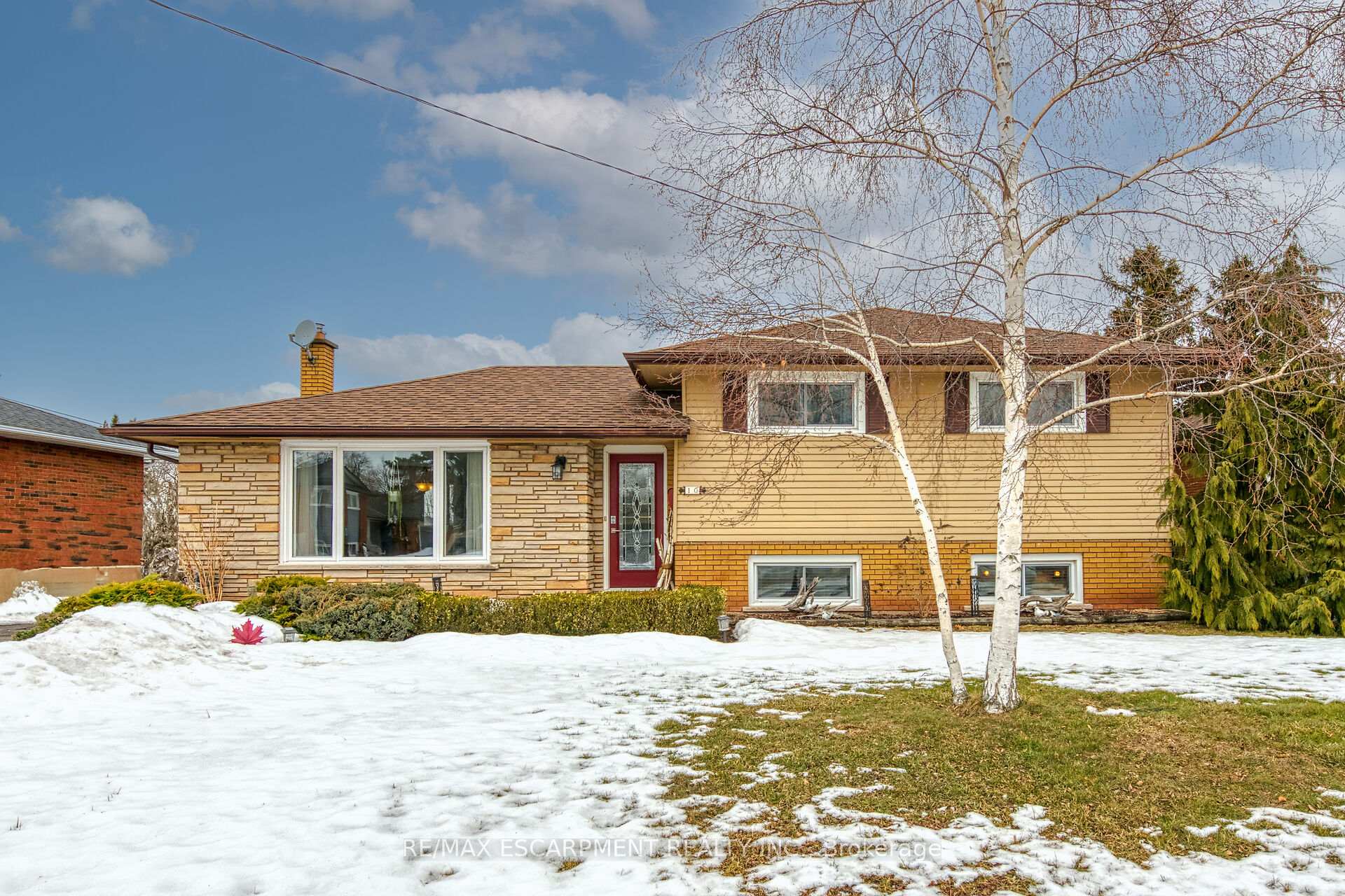 Photo 2 of 10 Almond Gardens, Grimsby, Grimsby Beach — HOMEH