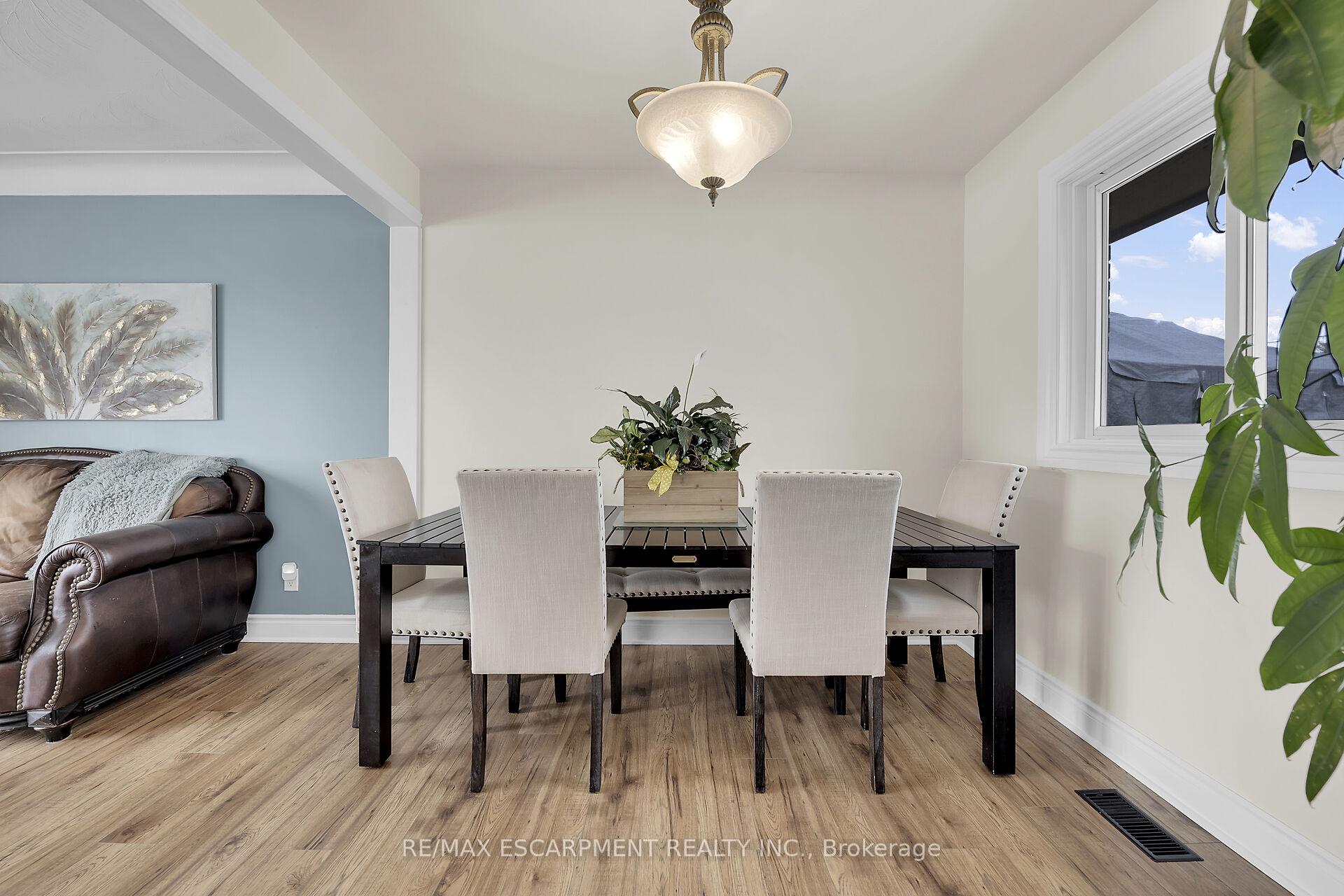 Photo 10 of 10 Almond Gardens, Grimsby, Grimsby Beach — HOMEH