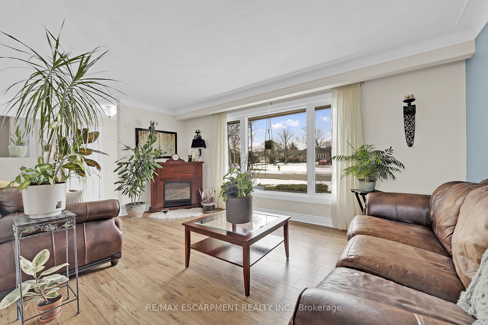 Photo 13 of 10 Almond Gardens, Grimsby, Grimsby Beach — HOMEH