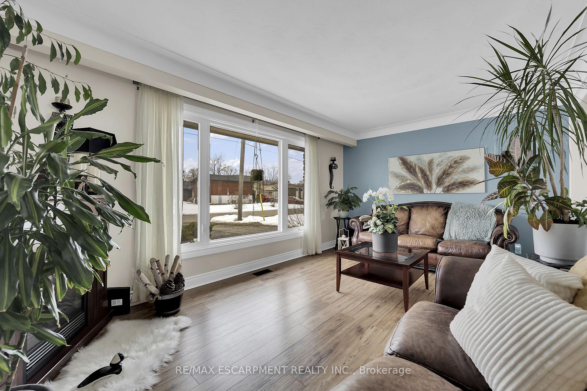 Photo 18 of 10 Almond Gardens, Grimsby, Grimsby Beach — HOMEH