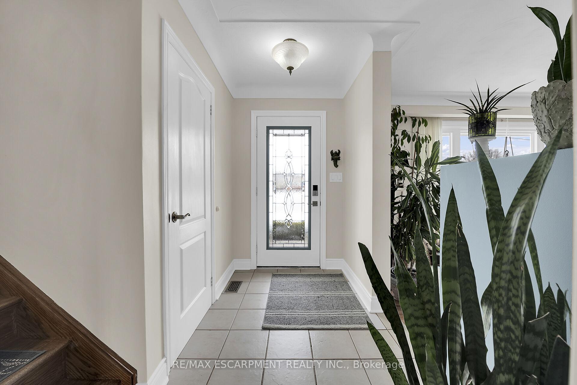 Photo 19 of 10 Almond Gardens, Grimsby, Grimsby Beach — HOMEH