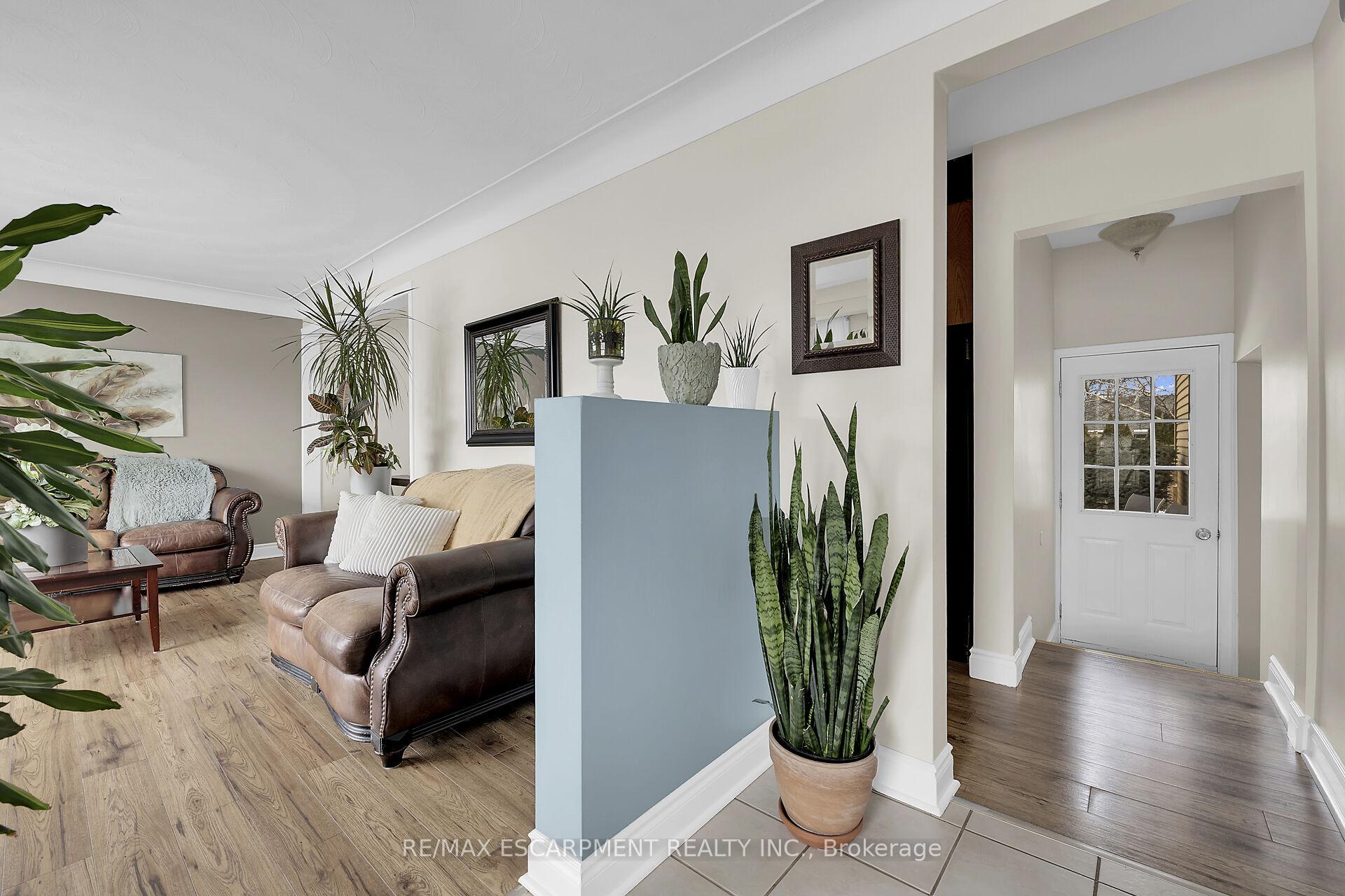 Photo 20 of 10 Almond Gardens, Grimsby, Grimsby Beach — HOMEH