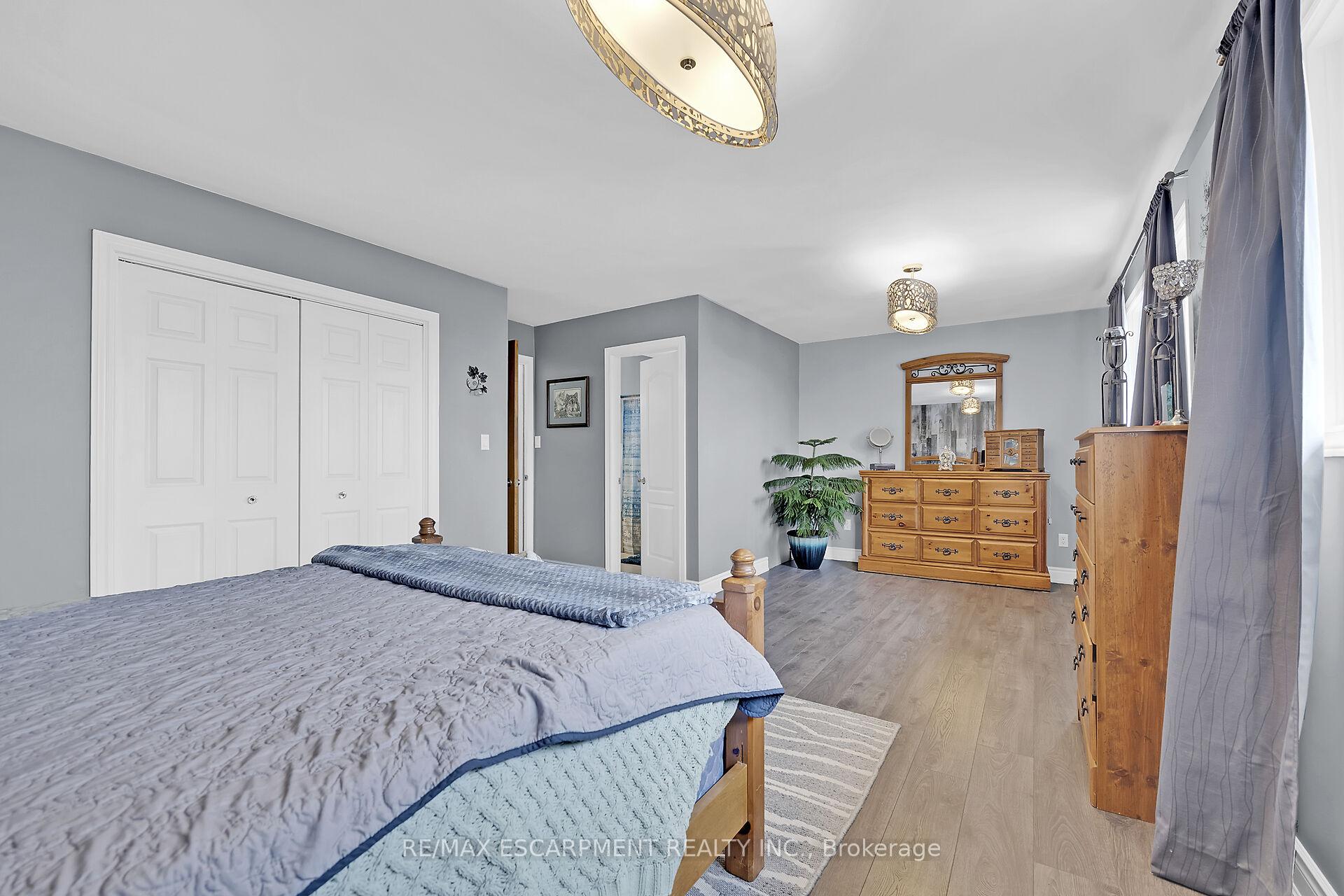 Photo 26 of 10 Almond Gardens, Grimsby, Grimsby Beach — HOMEH