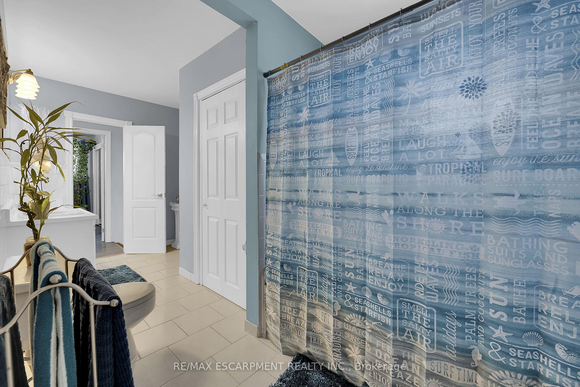 Photo 28 of 10 Almond Gardens, Grimsby, Grimsby Beach — HOMEH