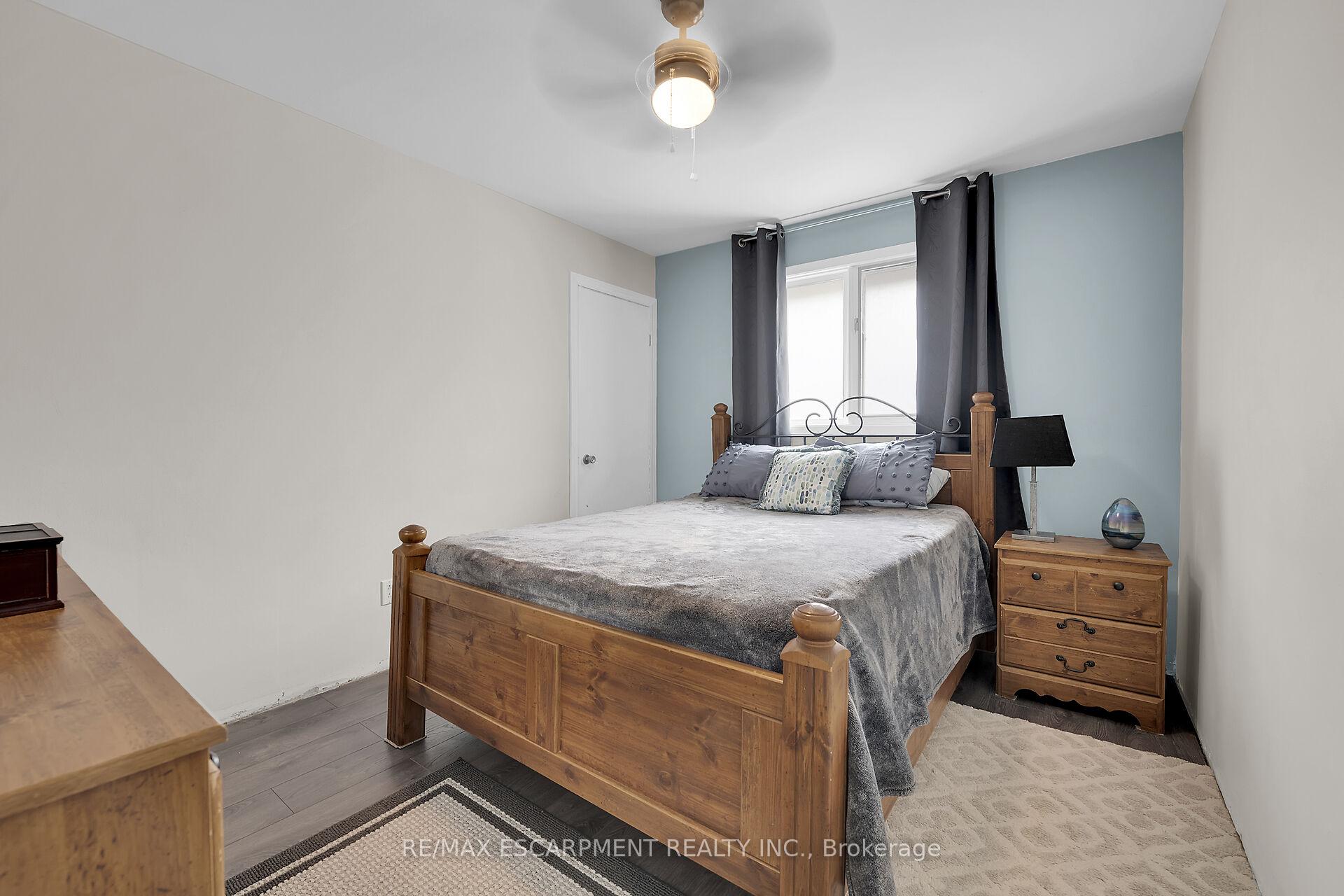 Photo 32 of 10 Almond Gardens, Grimsby, Grimsby Beach — HOMEH