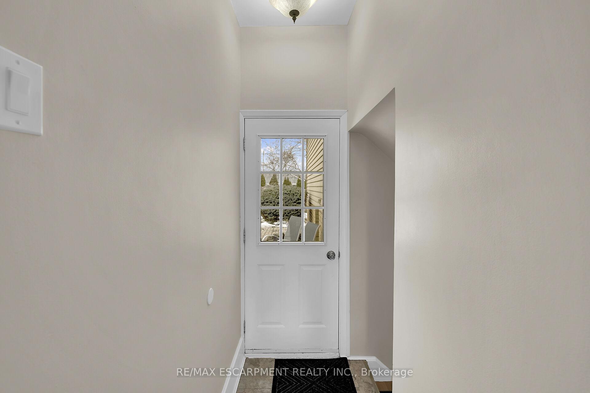 Photo 34 of 10 Almond Gardens, Grimsby, Grimsby Beach — HOMEH
