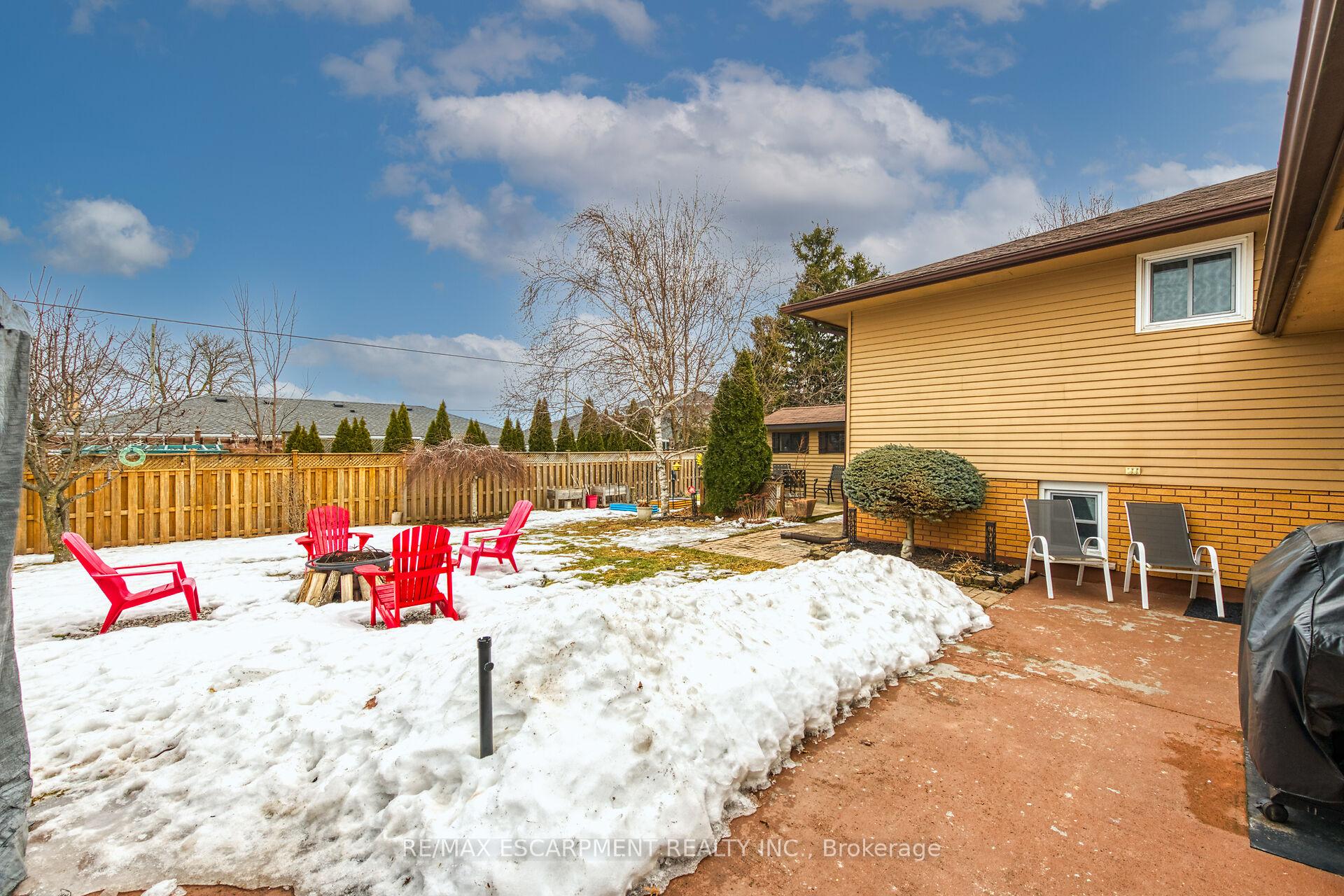 Photo 45 of 10 Almond Gardens, Grimsby, Grimsby Beach — HOMEH