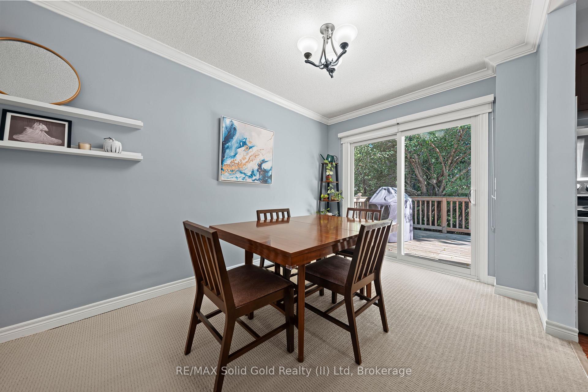 Photo 10 of 37 Thornhill Drive, Guelph, Willow West/Sugarbush/West Acres — HOMEH