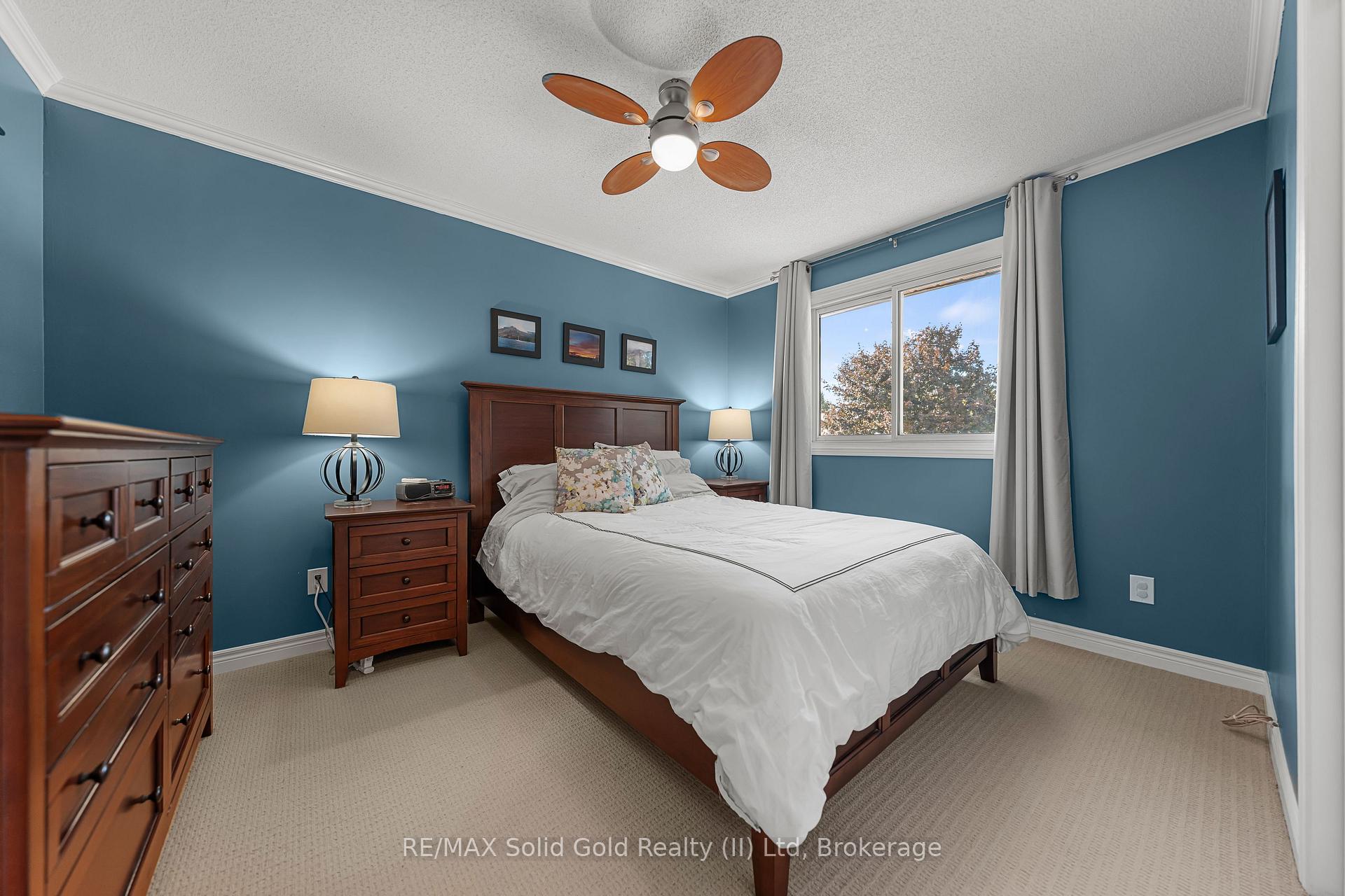 Photo 21 of 37 Thornhill Drive, Guelph, Willow West/Sugarbush/West Acres — HOMEH
