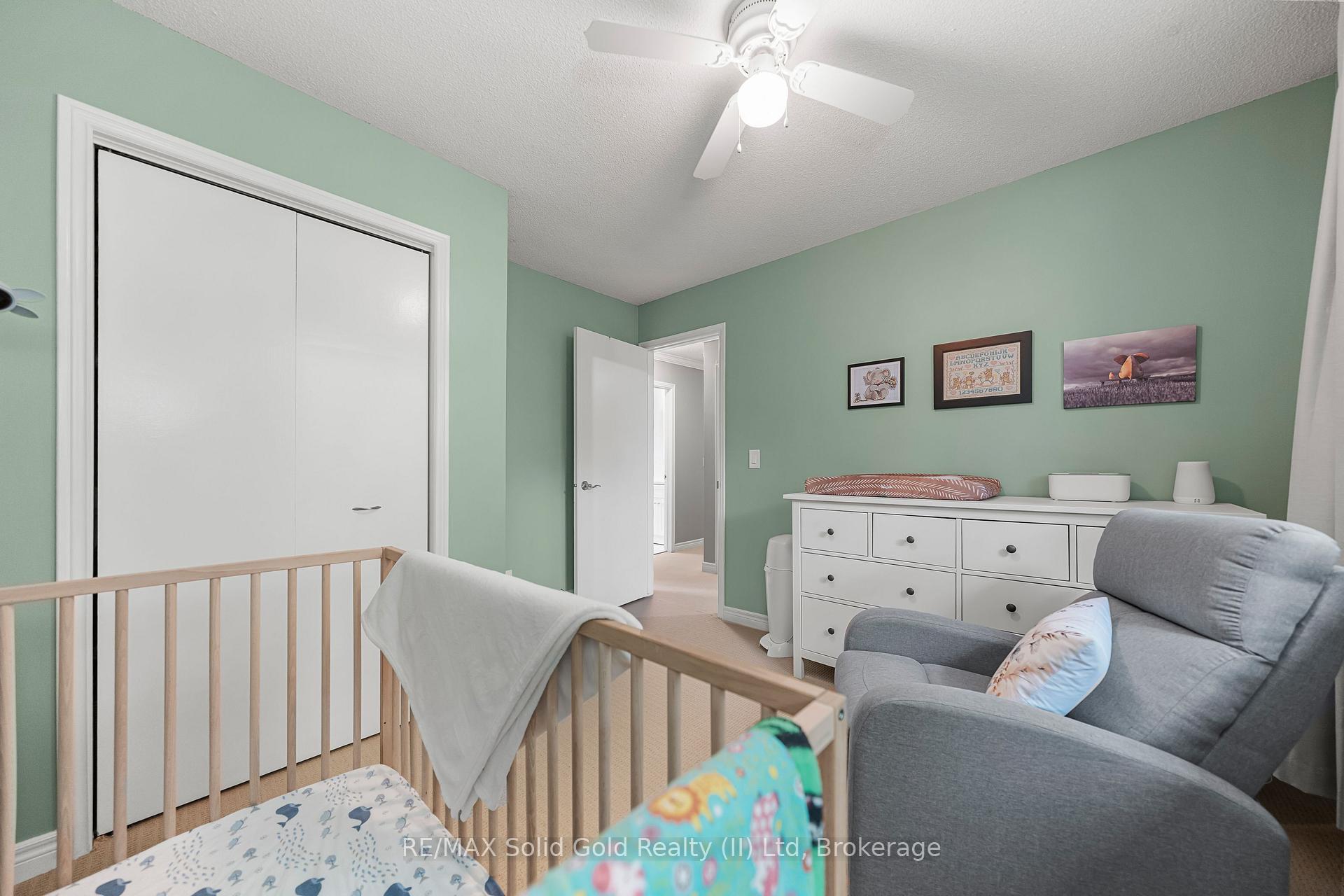 Photo 24 of 37 Thornhill Drive, Guelph, Willow West/Sugarbush/West Acres — HOMEH