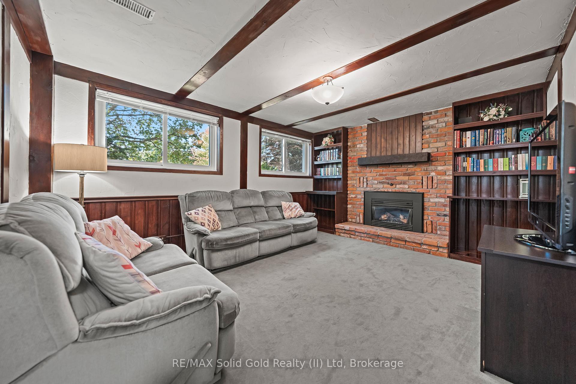 Photo 30 of 37 Thornhill Drive, Guelph, Willow West/Sugarbush/West Acres — HOMEH