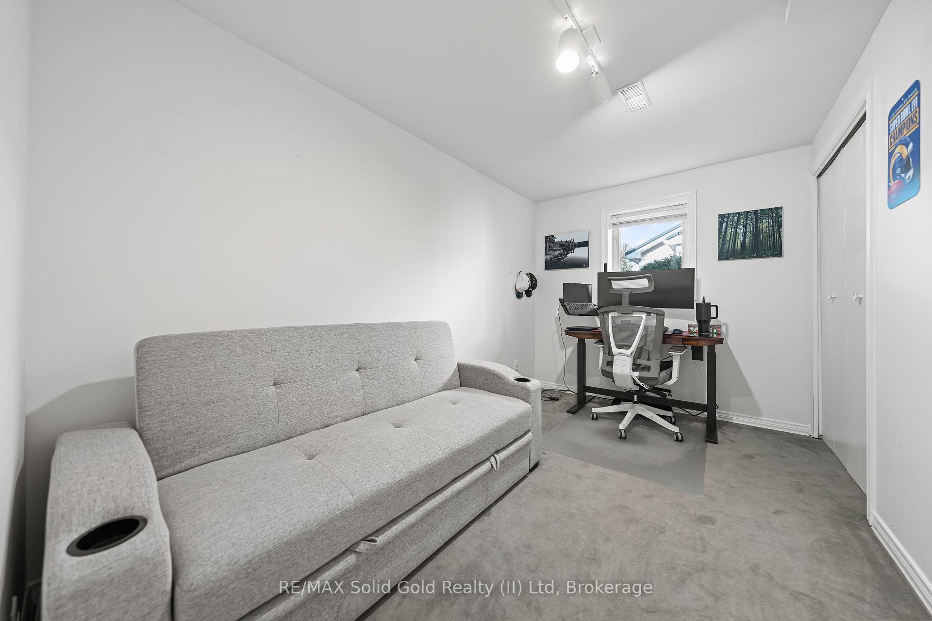 Photo 33 of 37 Thornhill Drive, Guelph, Willow West/Sugarbush/West Acres — HOMEH