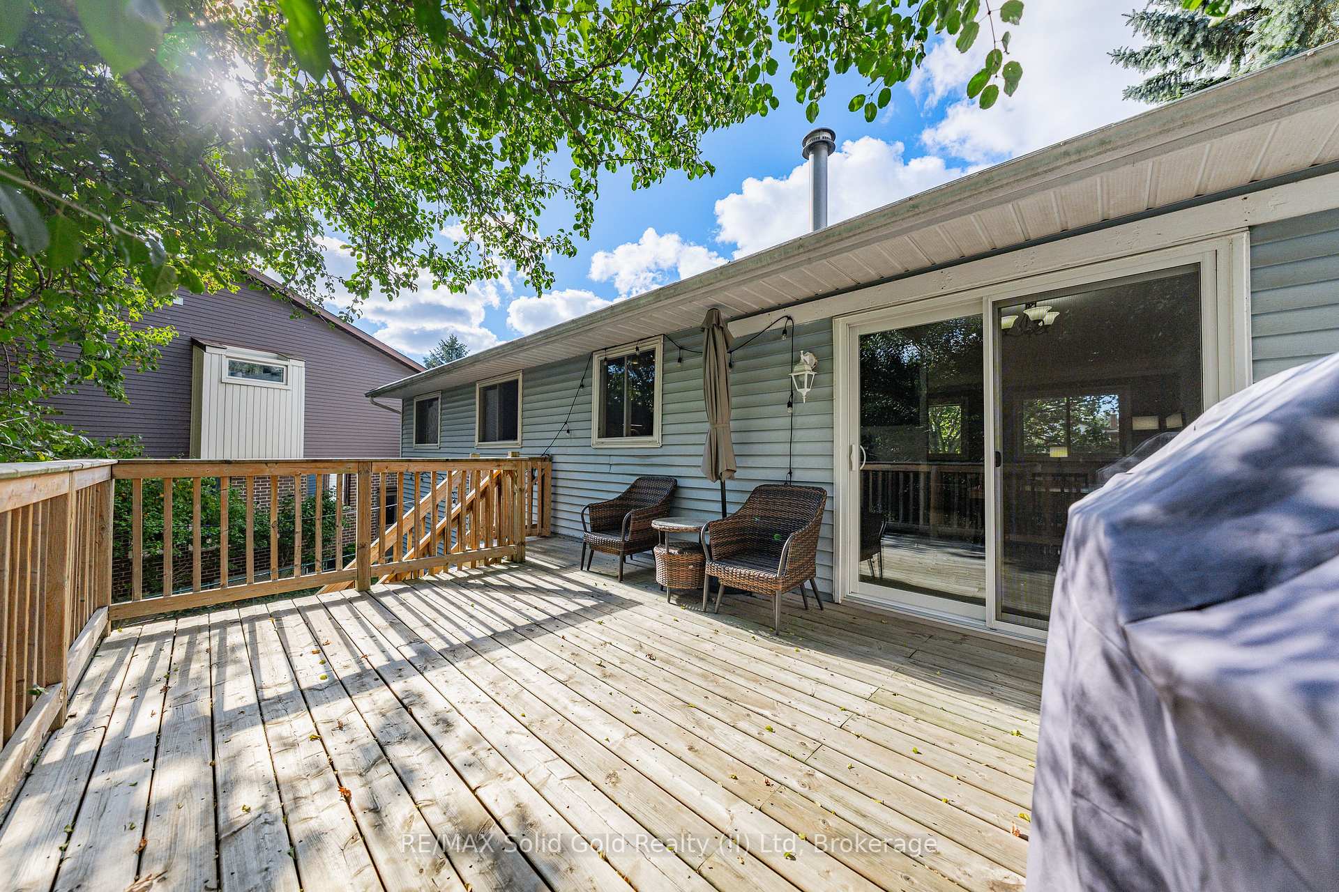 Photo 38 of 37 Thornhill Drive, Guelph, Willow West/Sugarbush/West Acres — HOMEH