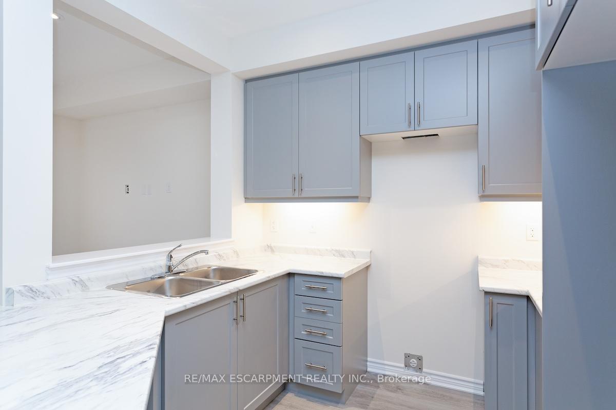 Photo 6 of 31 Jell Street, Guelph, Kortright East — HOMEH