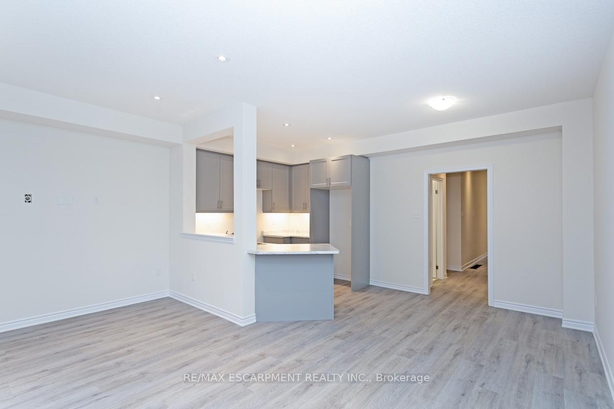 Photo 12 of 31 Jell Street, Guelph, Kortright East — HOMEH