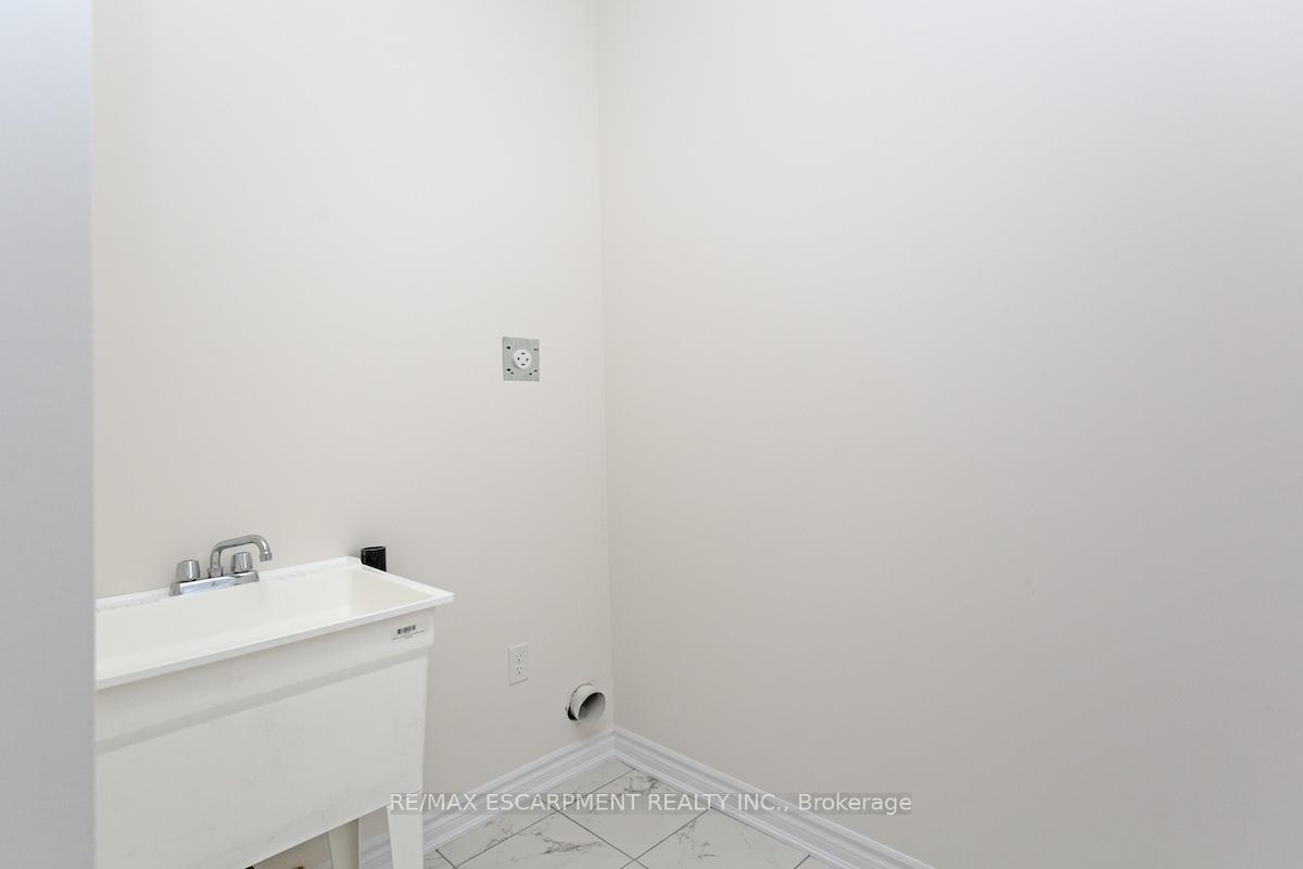 Photo 16 of 31 Jell Street, Guelph, Kortright East — HOMEH