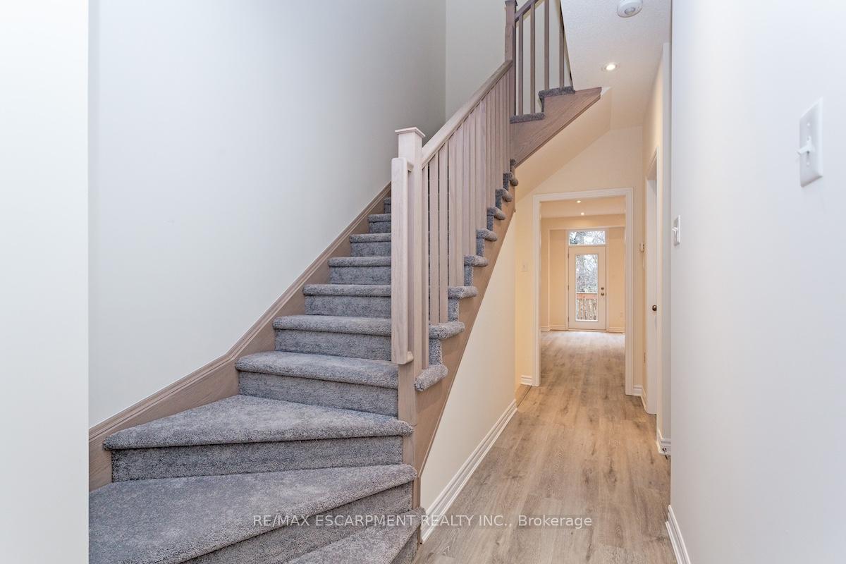 Photo 17 of 31 Jell Street, Guelph, Kortright East — HOMEH